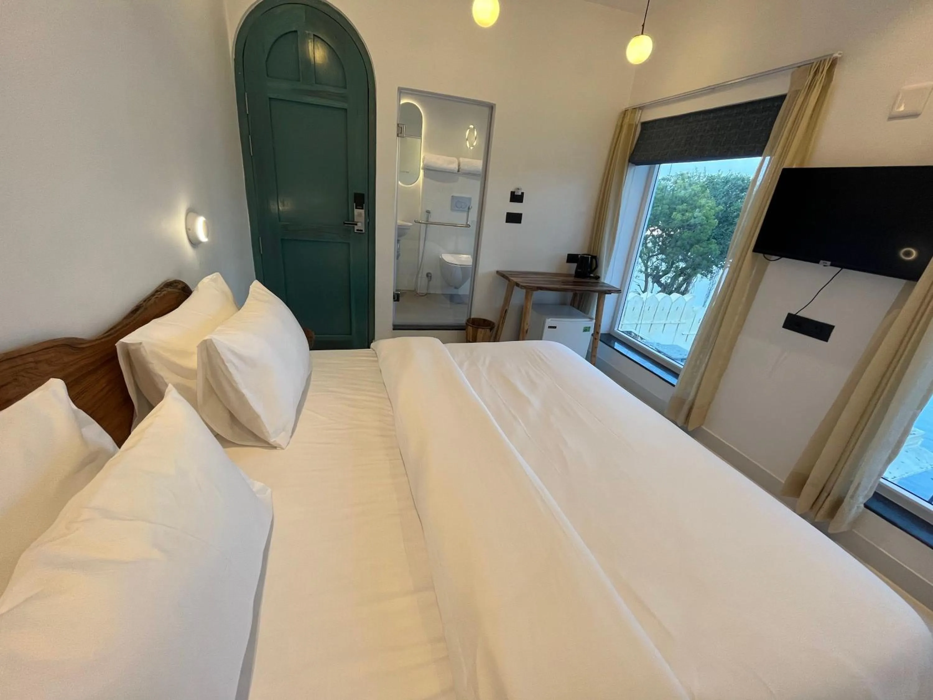 TV and multimedia, Bed in Moustache Udaipur Luxuria