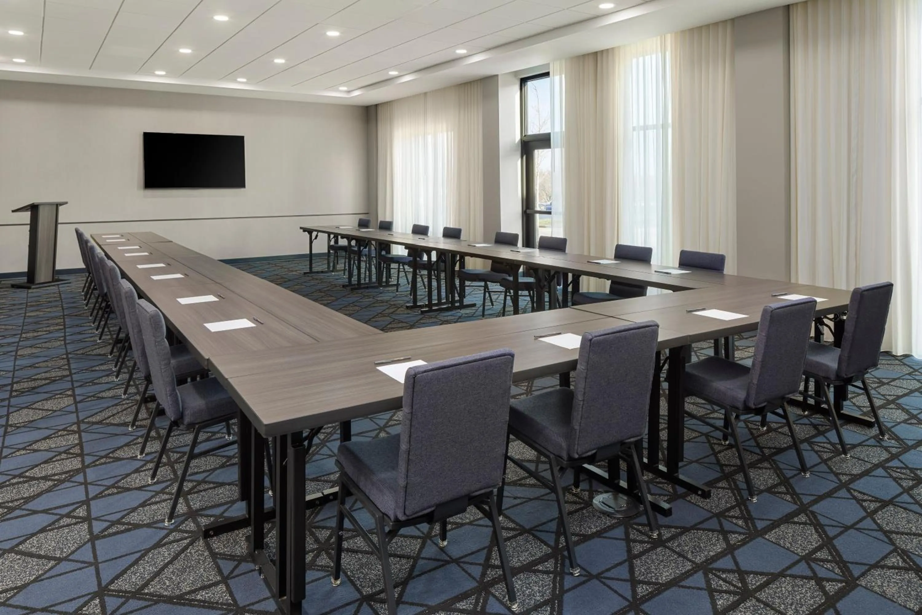 Meeting/conference room in Courtyard by Marriott Bettendorf