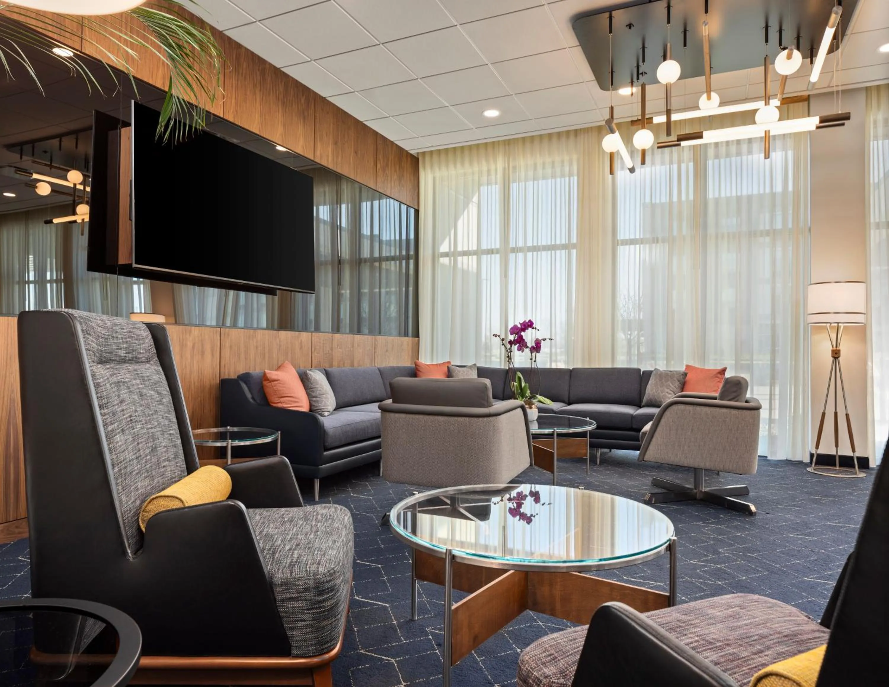 Lobby or reception in Courtyard by Marriott Bettendorf