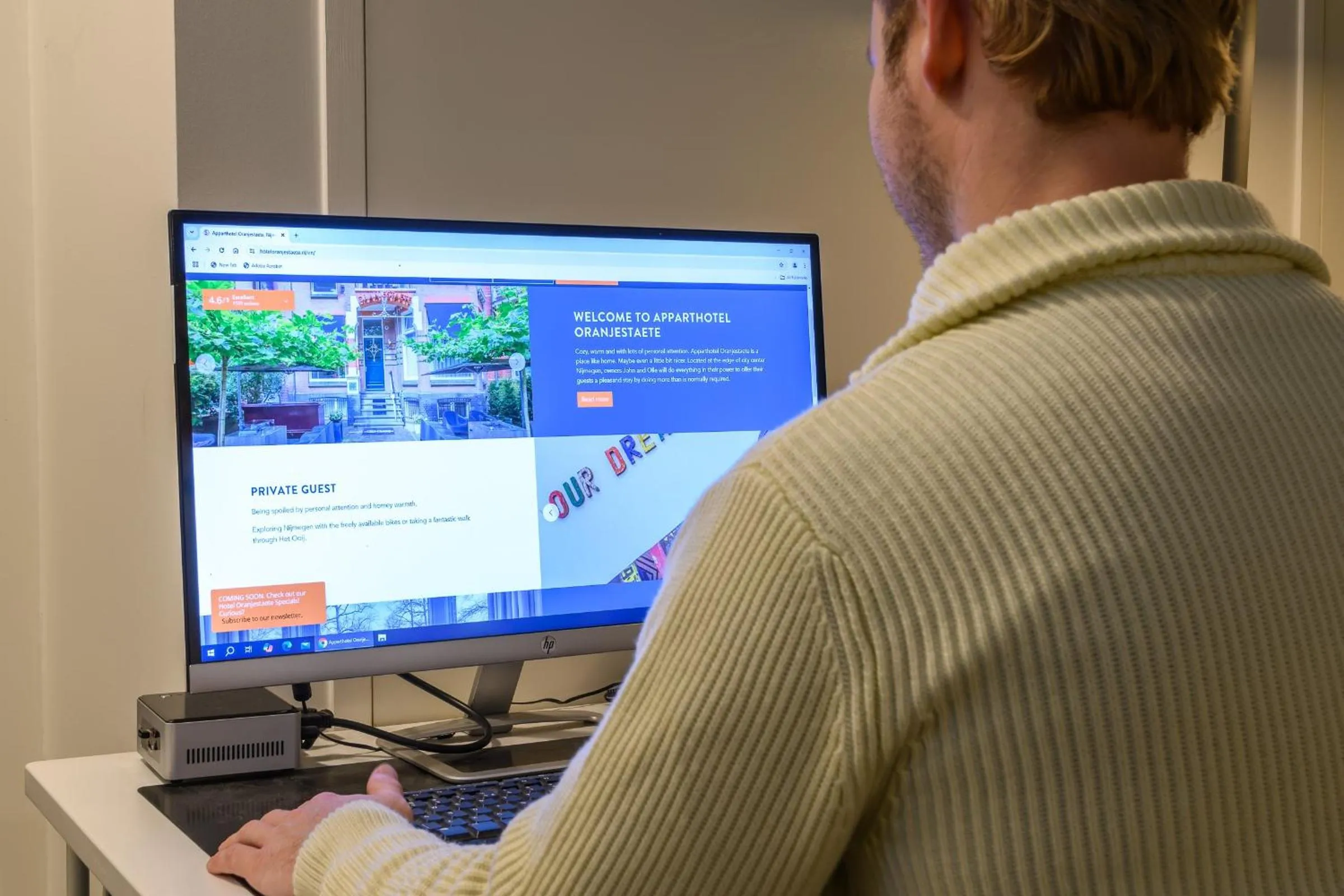 People in Hotel Oranjestaete