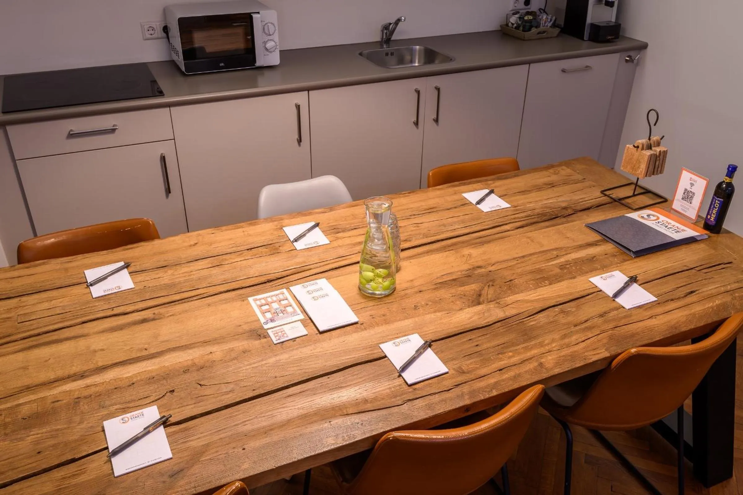 TV and multimedia in Hotel Oranjestaete