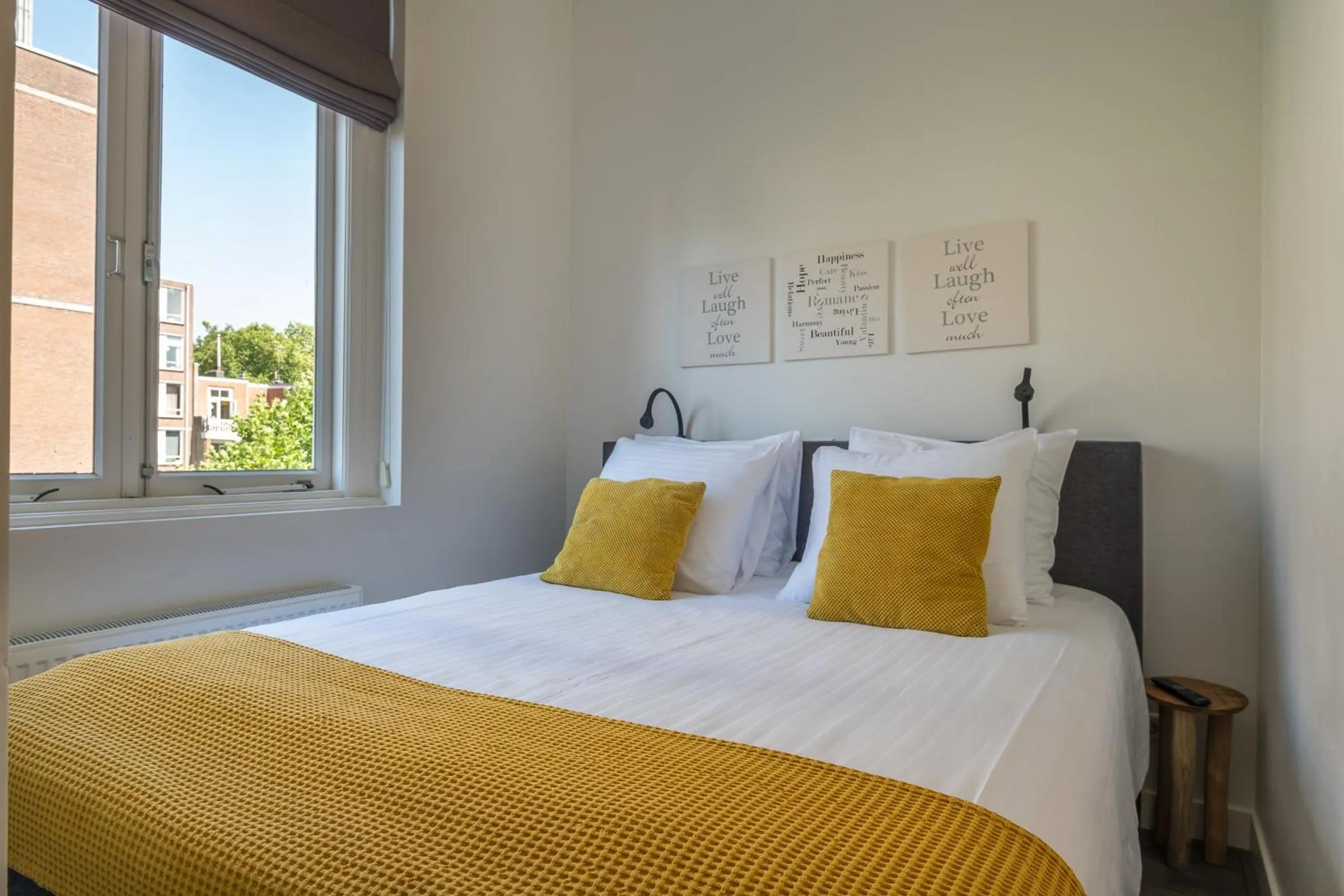 Bedroom, Bed in Hotel Oranjestaete