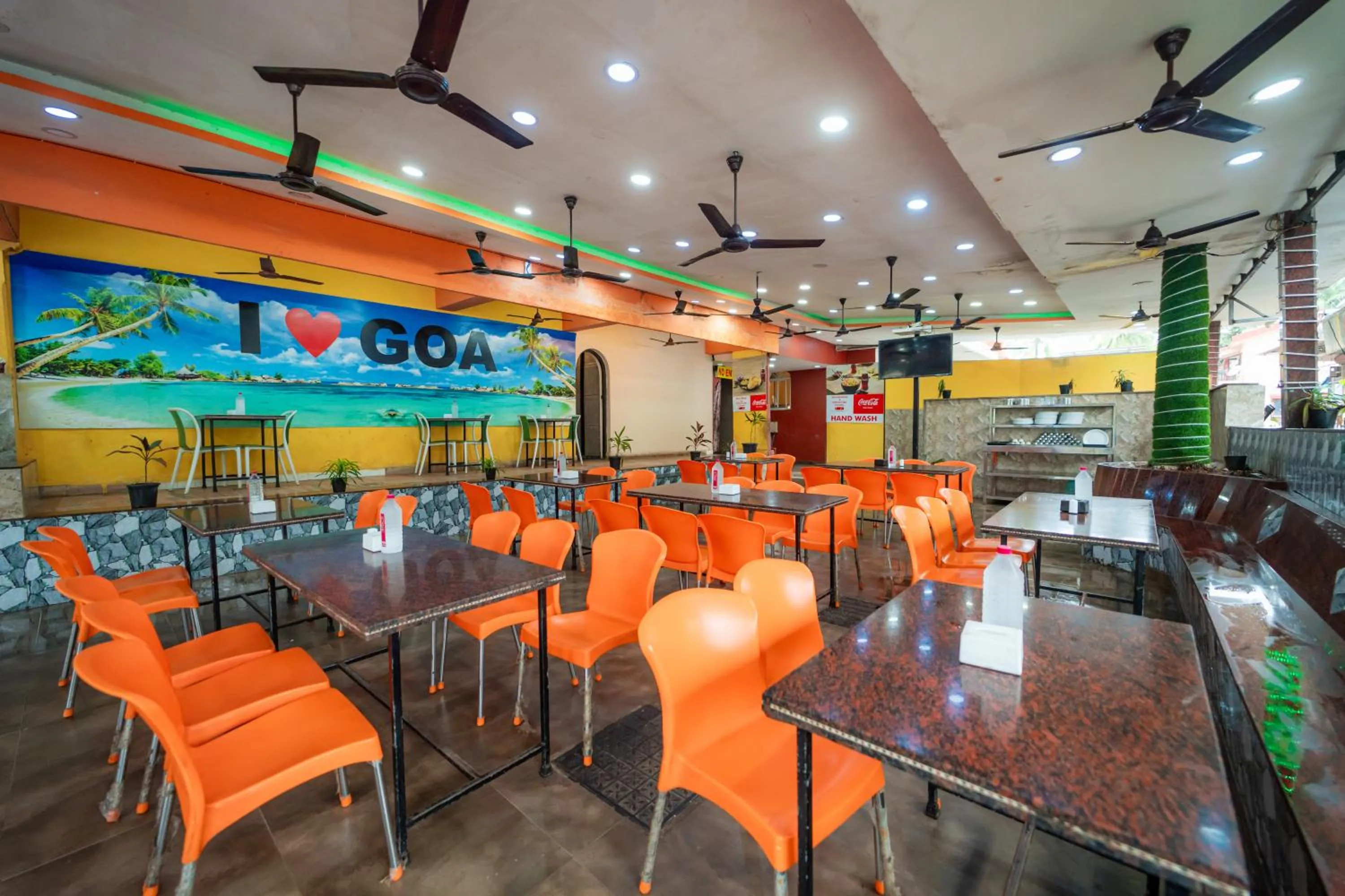 Restaurant/places to eat in Treebo Sunshine Beach Resort