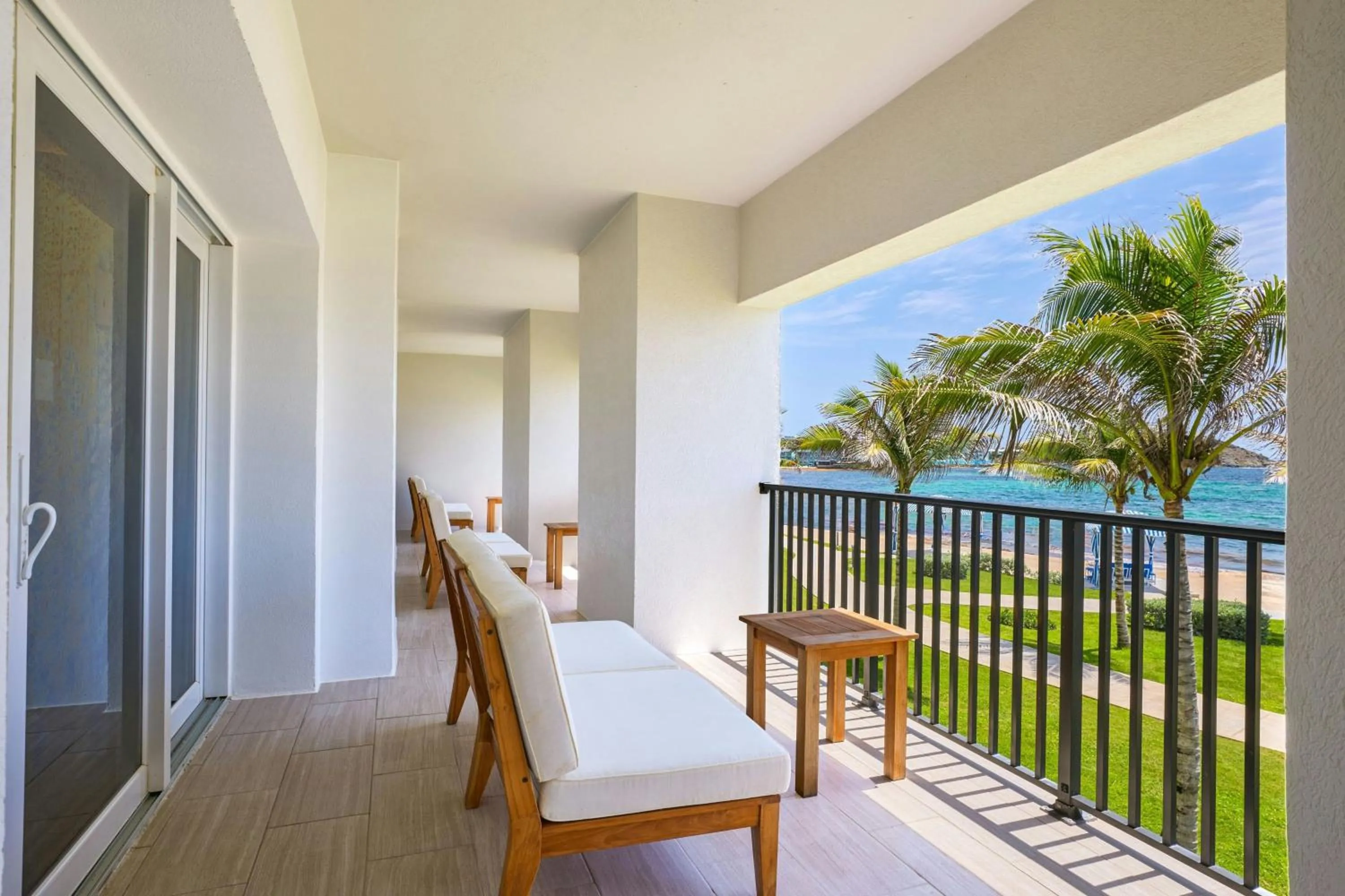 Living room in JW Marriott St Maarten Beach Resort & Spa