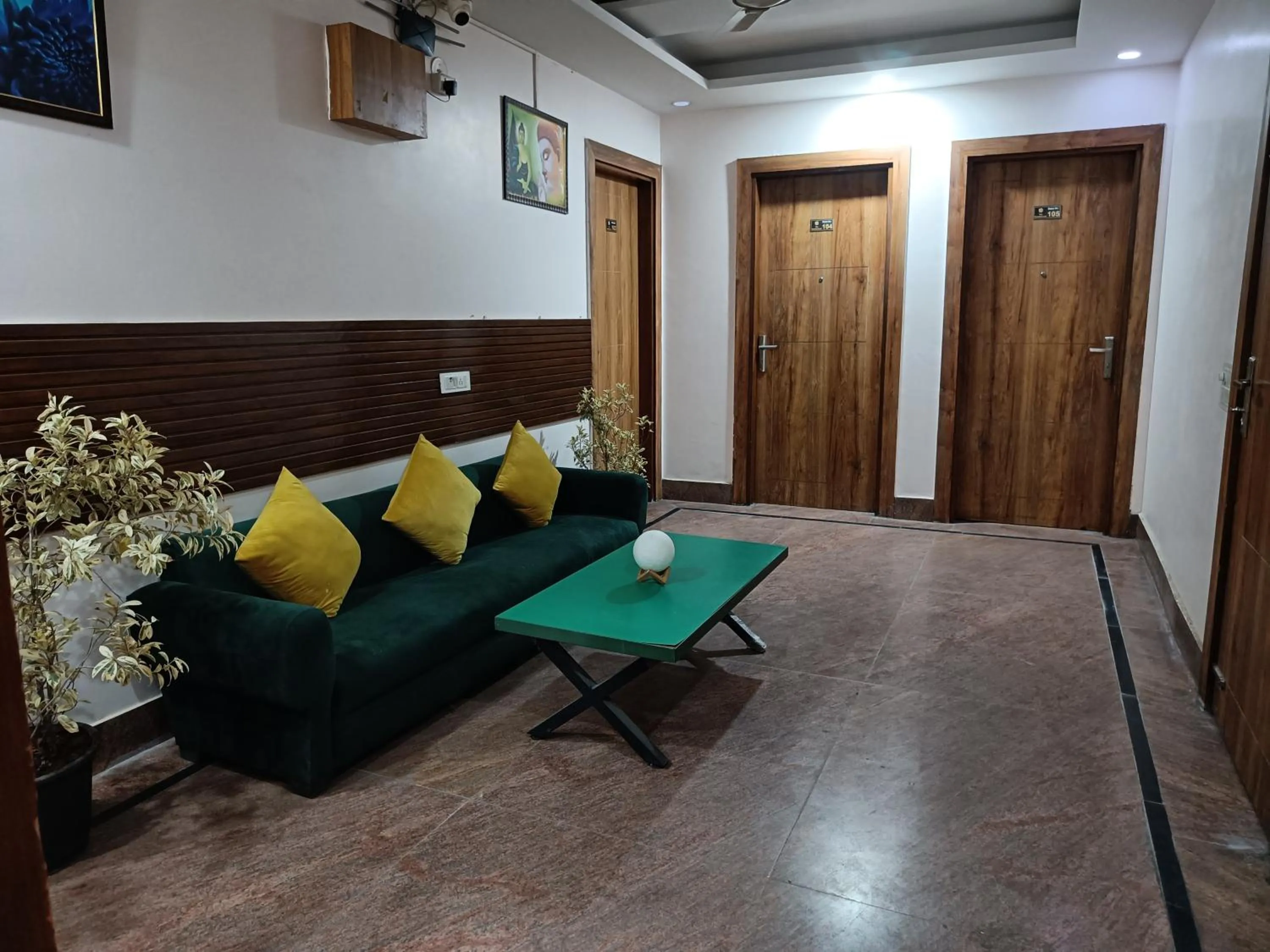 Seating area in The Sandalwood Hotel I Sec-38 I Near Medanta Medicity Gurgaon