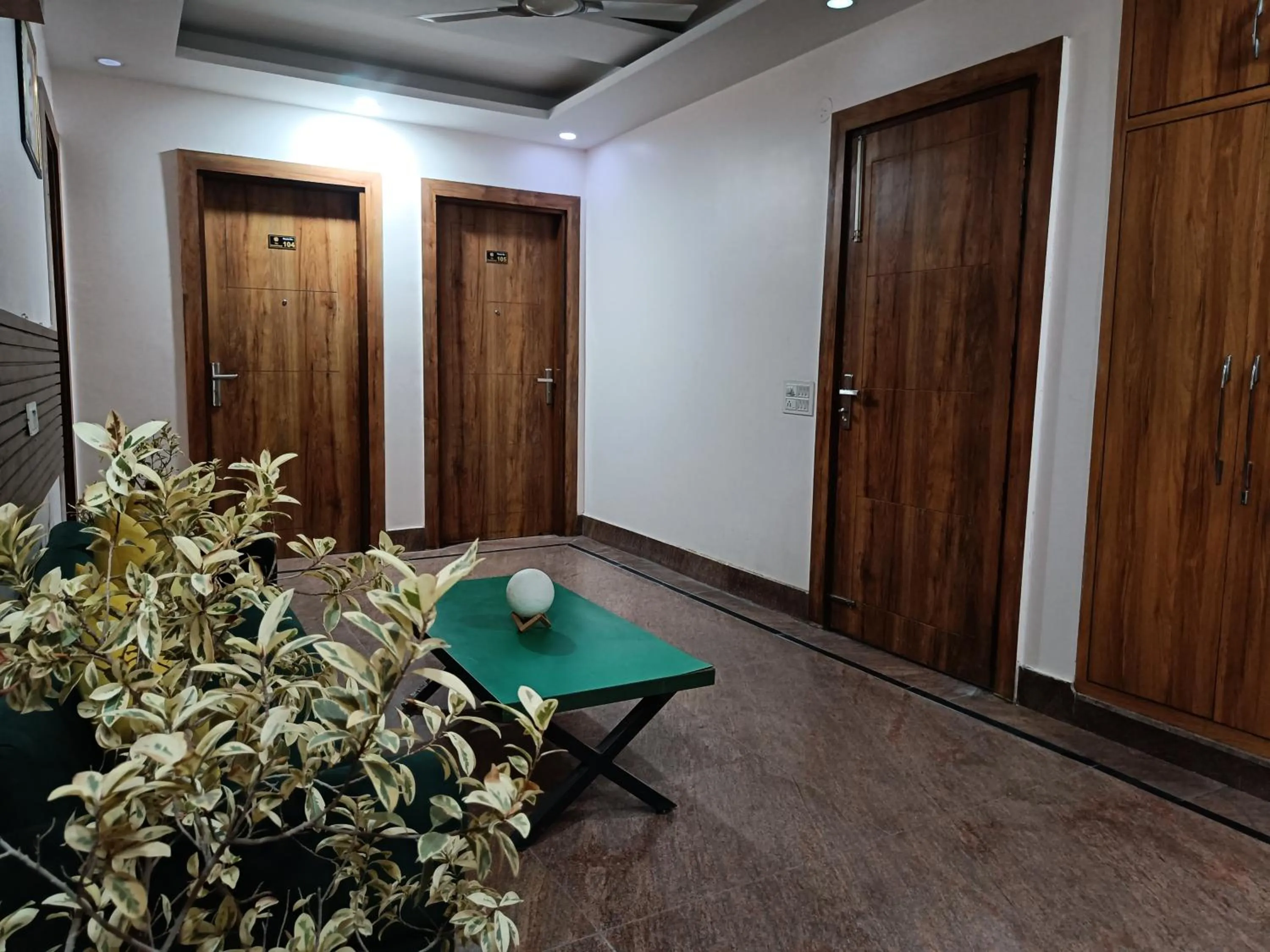 Area and facilities in The Sandalwood Hotel I Sec-38 I Near Medanta Medicity Gurgaon