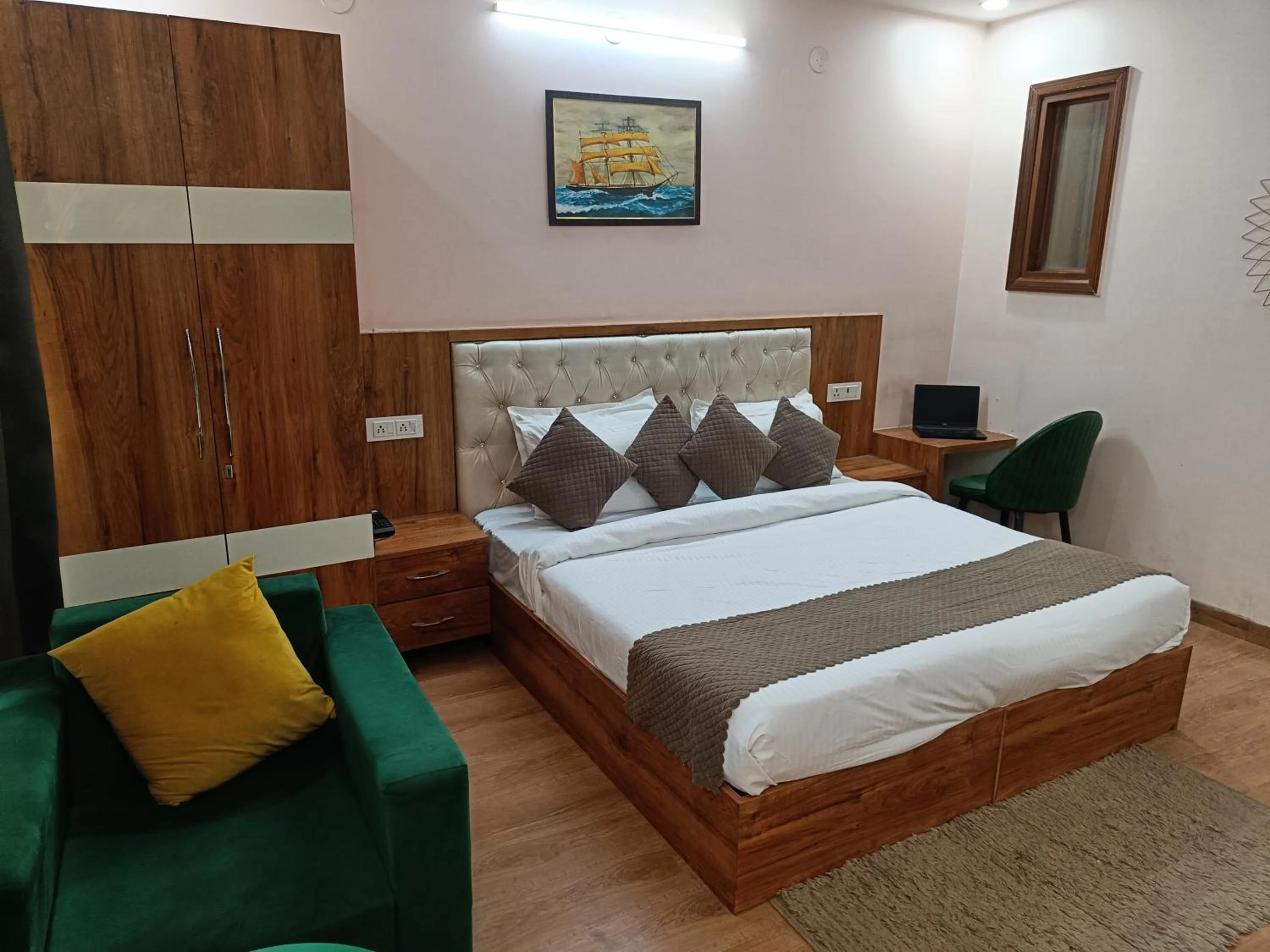 Bed in The Sandalwood Hotel I Sec-38 I Near Medanta Medicity Gurgaon
