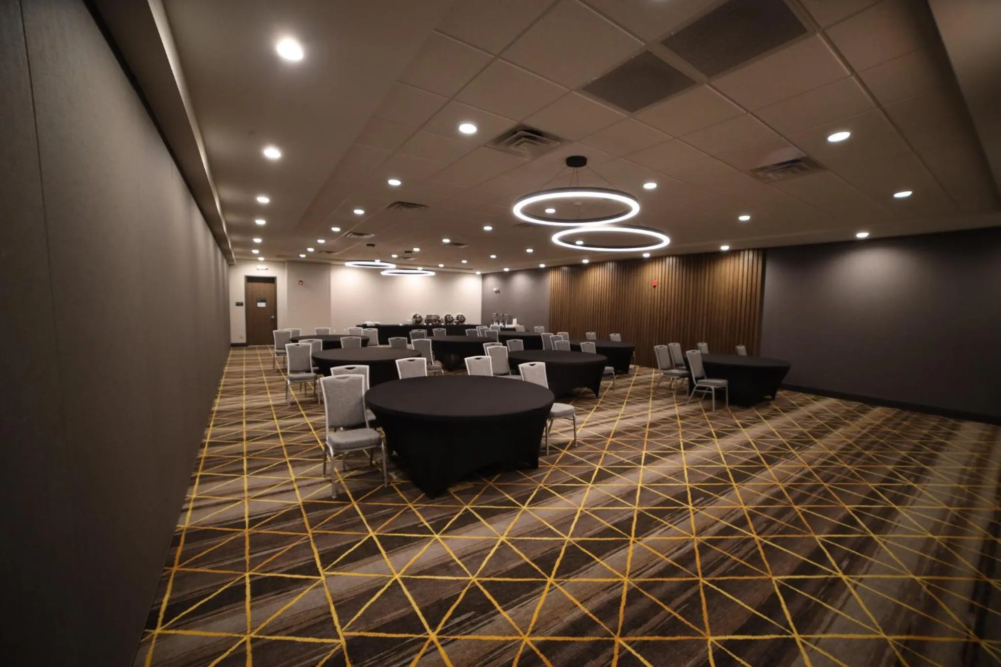 Meeting/conference room in Holiday Inn Nashville Airport by IHG