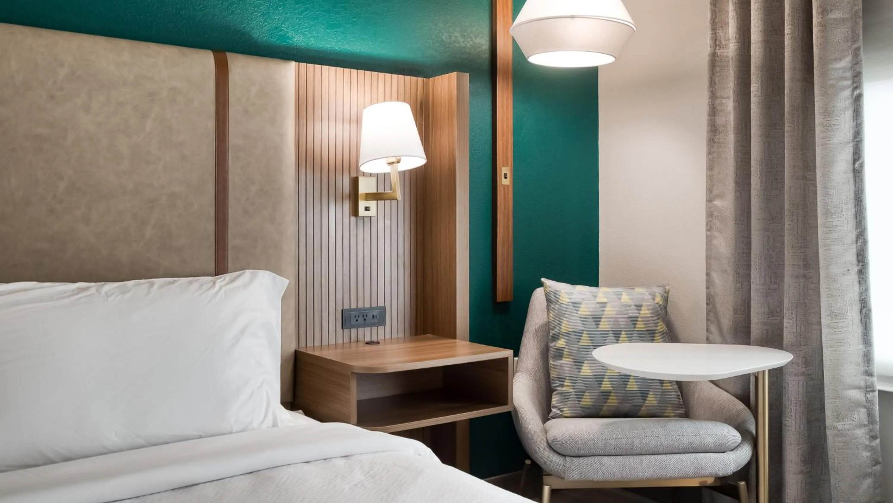 Photo of the whole room, Bed in Holiday Inn Nashville Airport by IHG