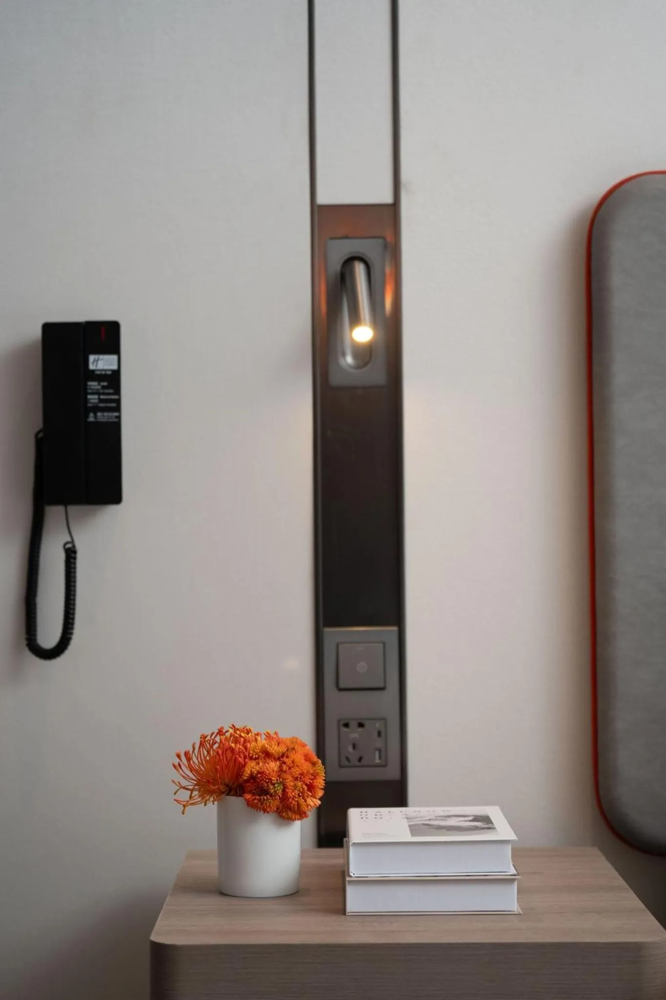 Photo of the whole room in Holiday Inn Express Shanghai Hongqiao NECC by IHG