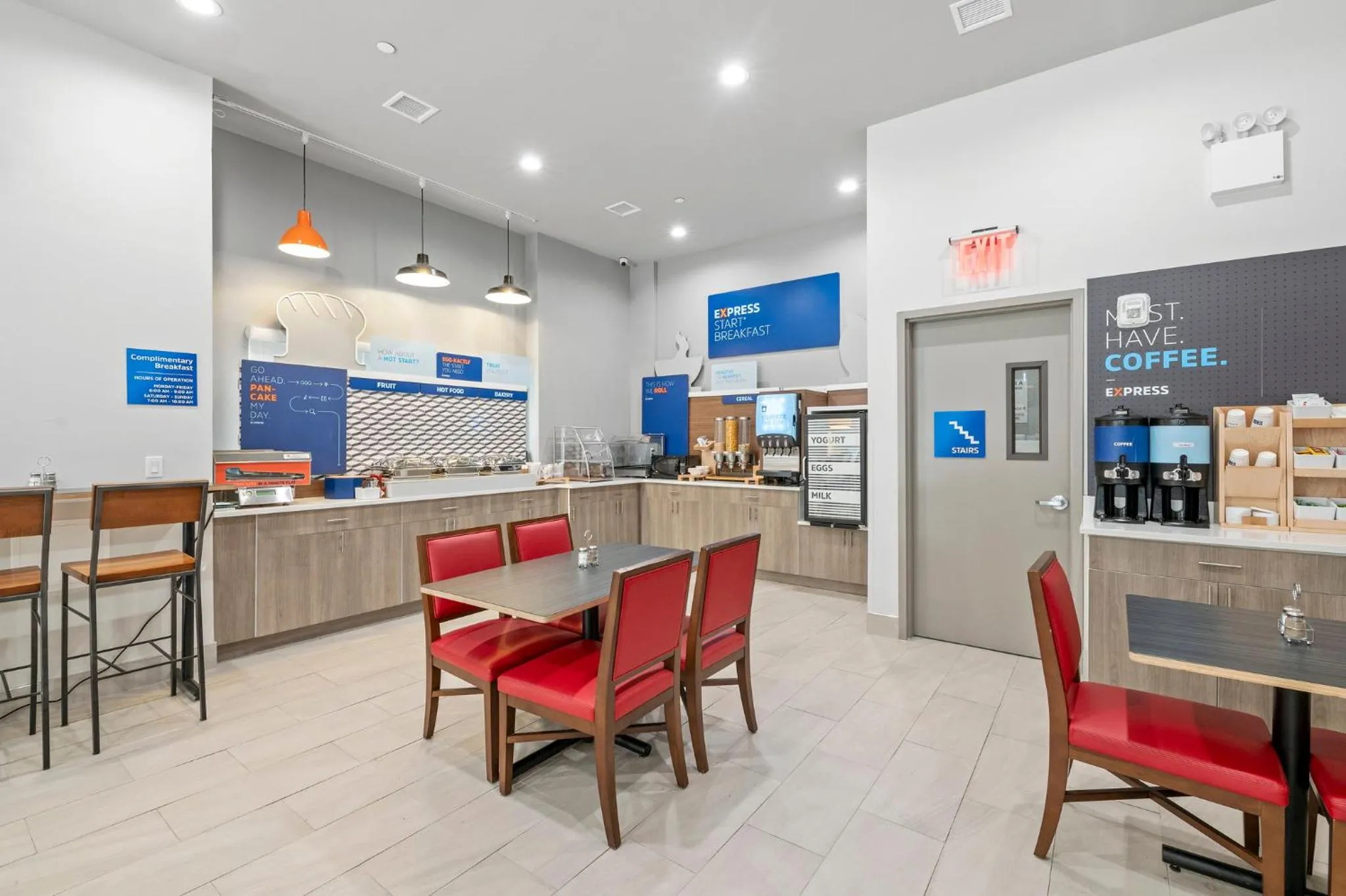Breakfast in Holiday Inn Express & Suites Bronx - Zoo Area by IHG
