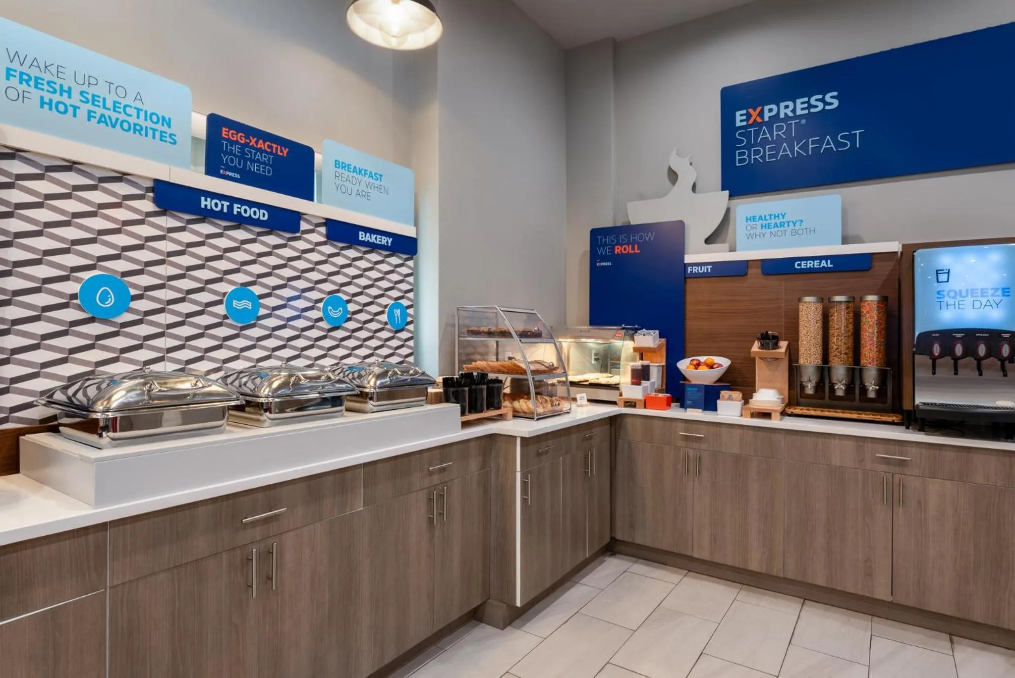 Breakfast in Holiday Inn Express & Suites Bronx - Zoo Area by IHG