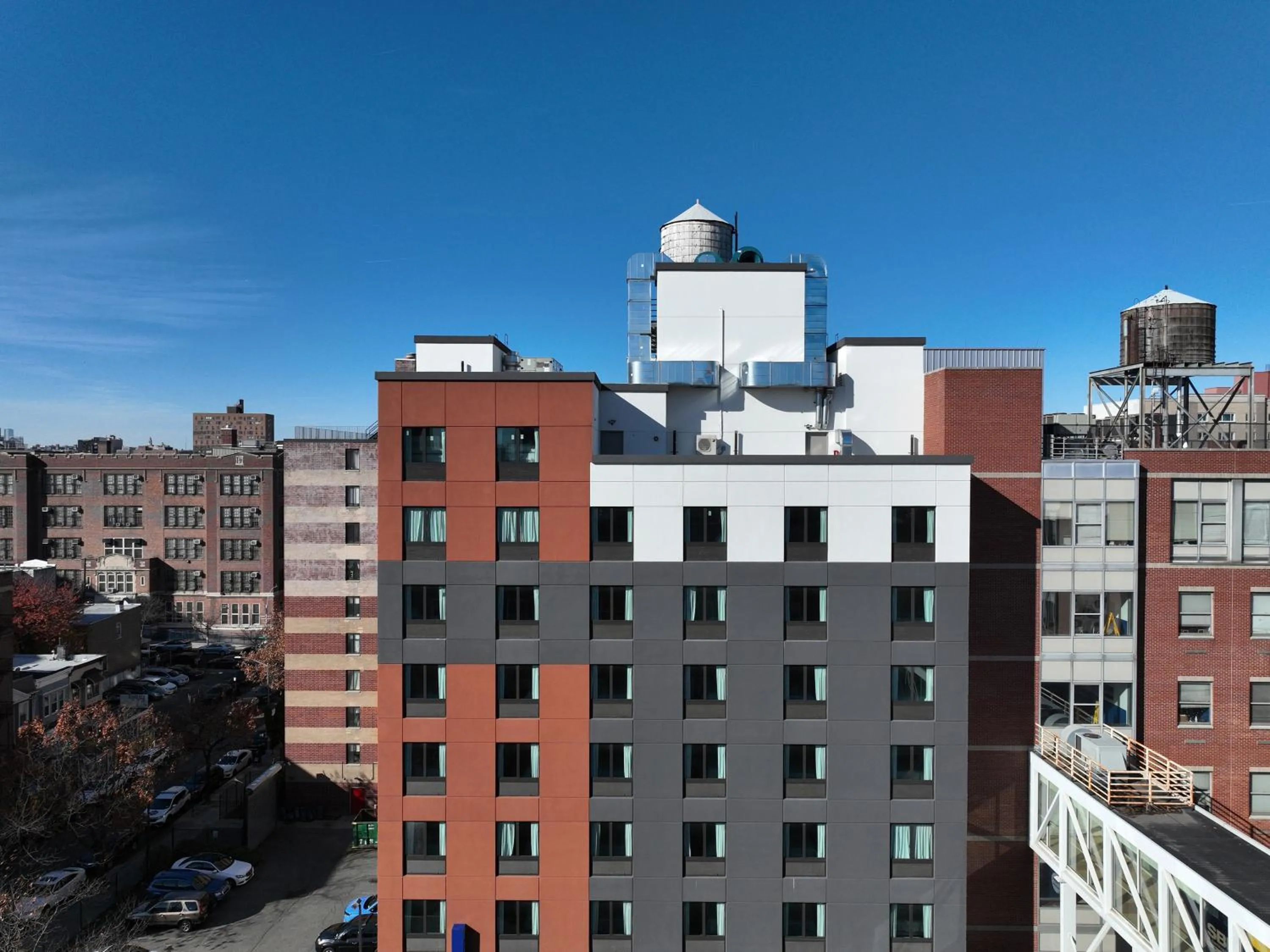 Holiday Inn Express & Suites Bronx - Zoo Area by IHG