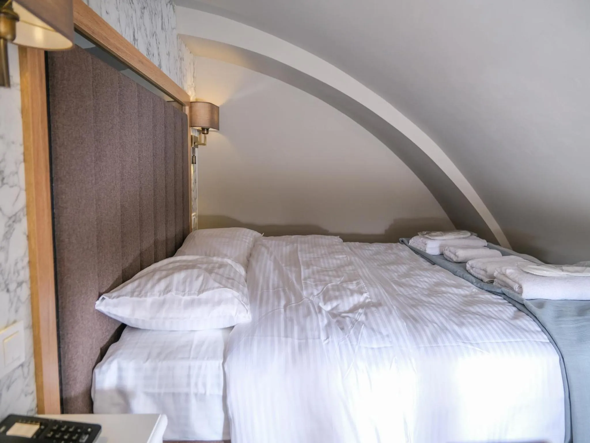 Bed in Palazzo Suit Karaköy