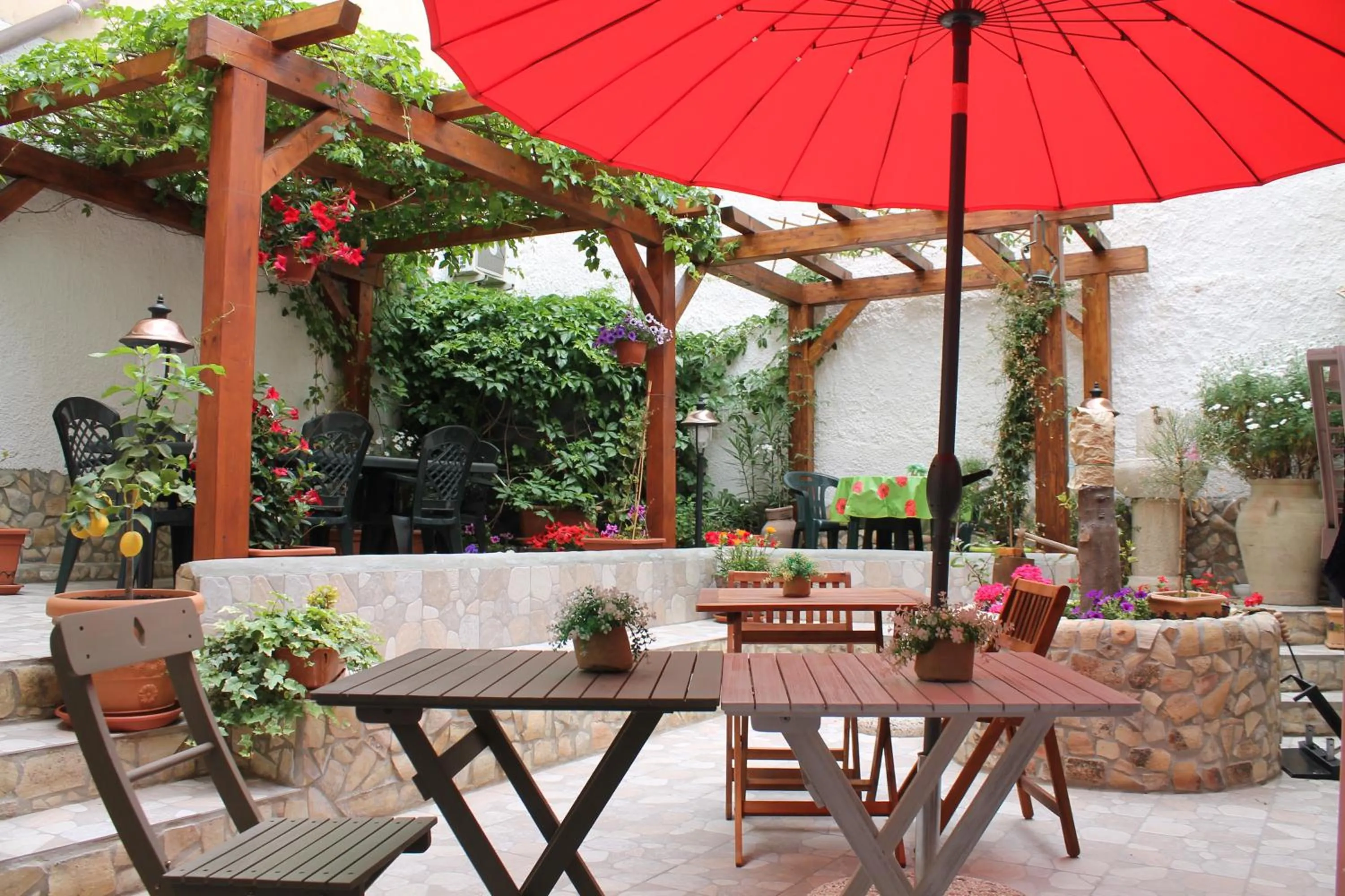 Garden view in Bed and Breakfast Alberini