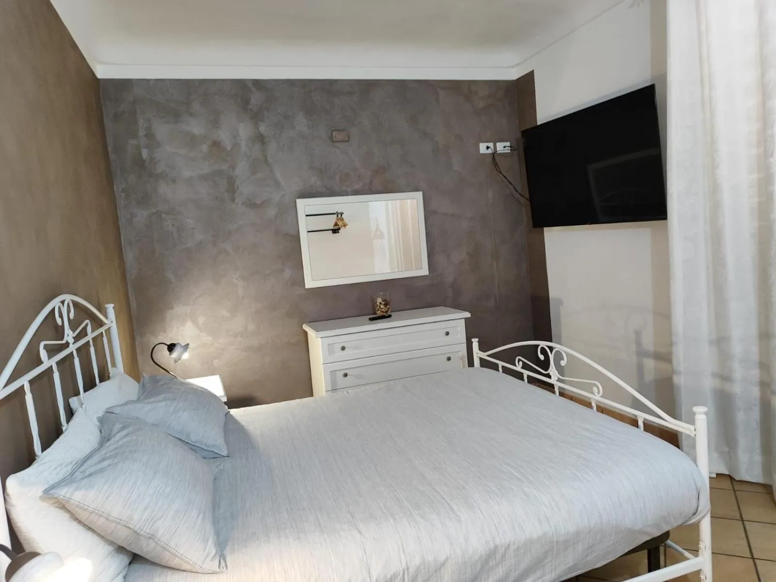 Bed in Bed and Breakfast Alberini