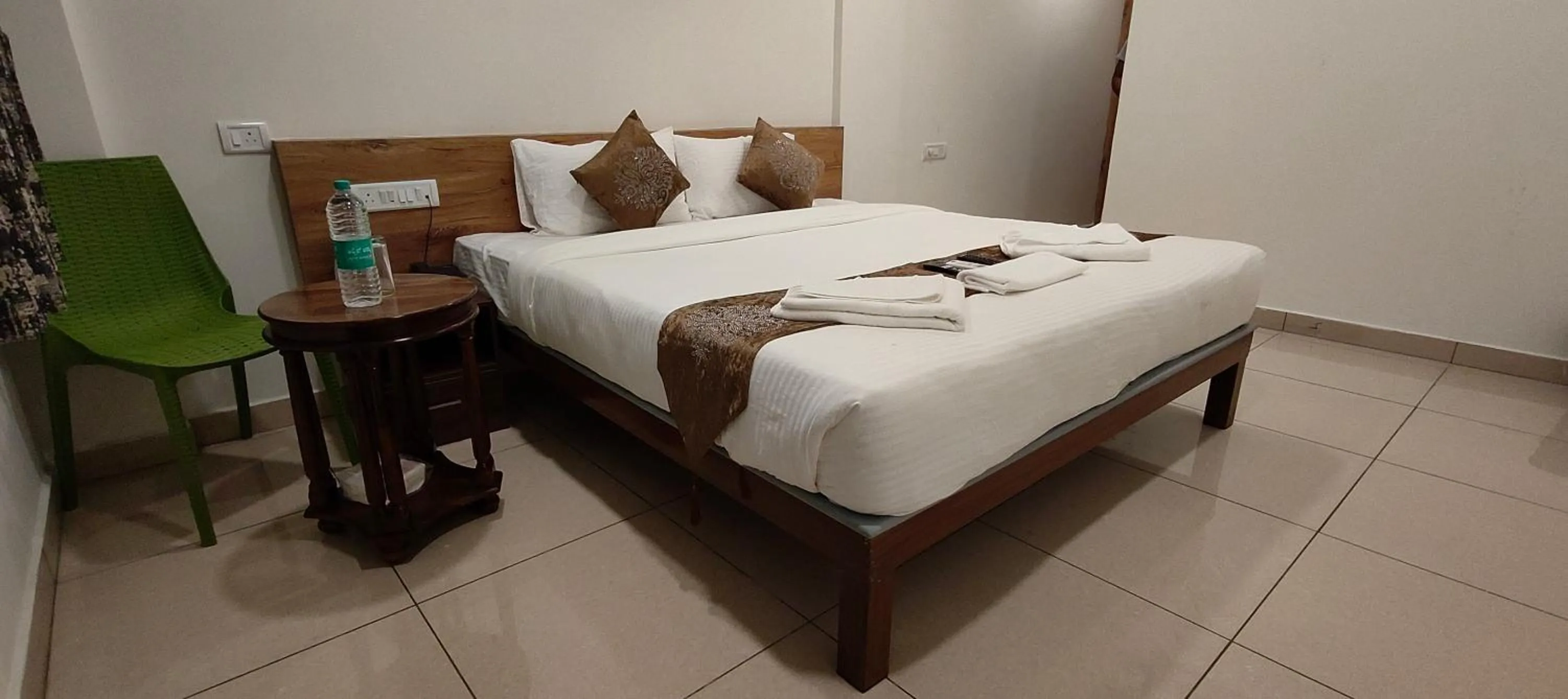 Bedroom, Bed in Hotel Amulya Regency
