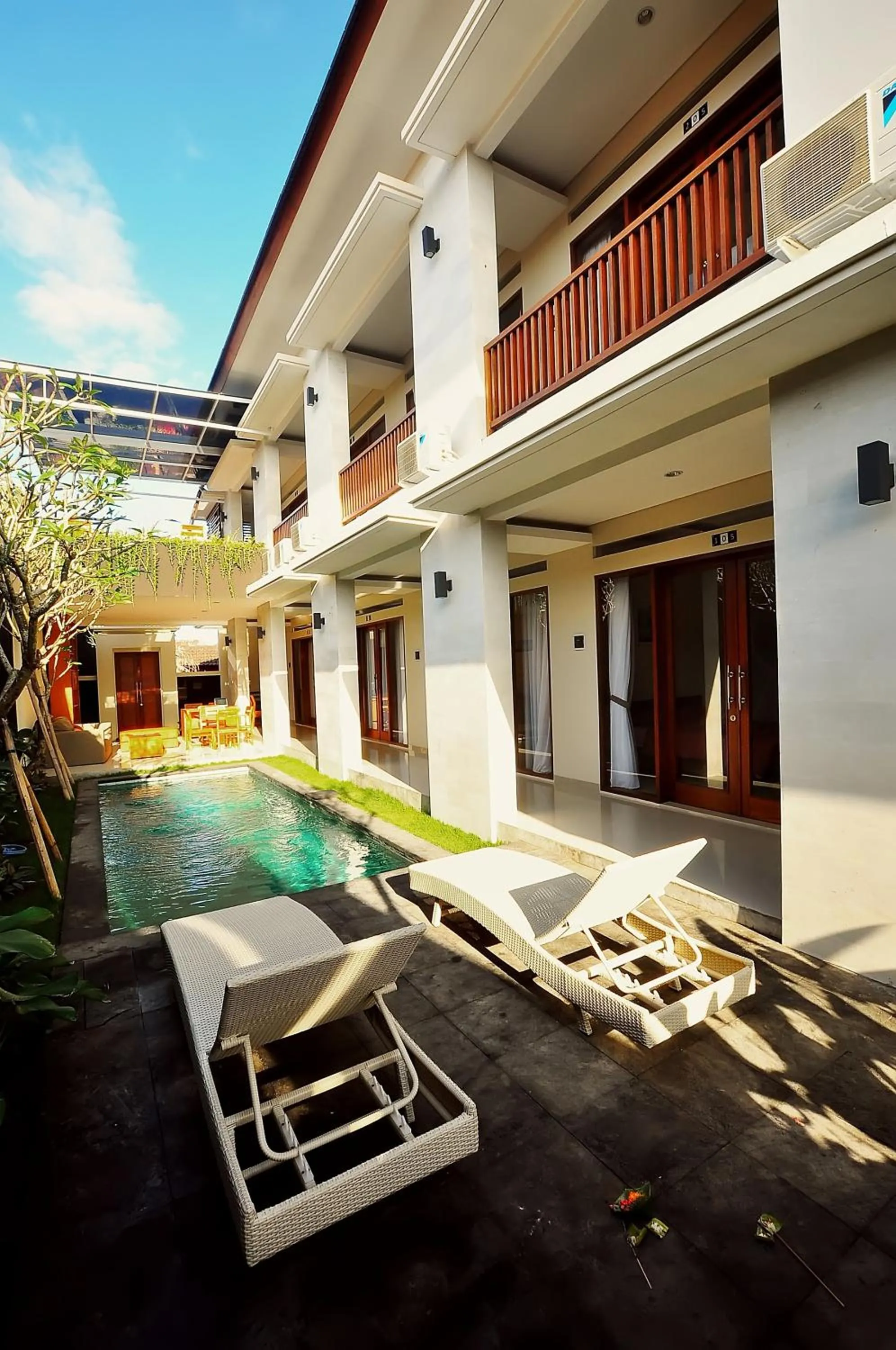 Swimming pool in Alia Home