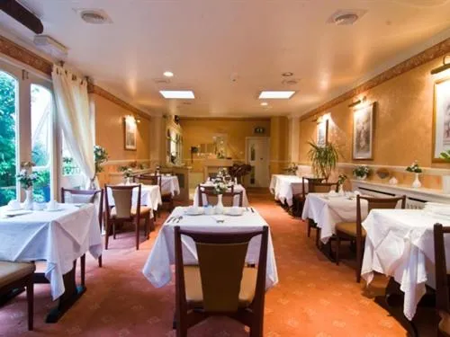 Dining area, Restaurant/Places to Eat in Maranton House Hotel Kensington