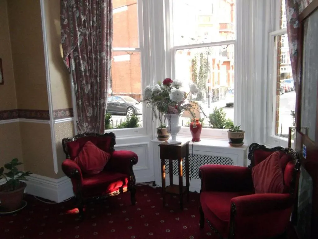 Lobby or reception, Seating Area in Maranton House Hotel Kensington