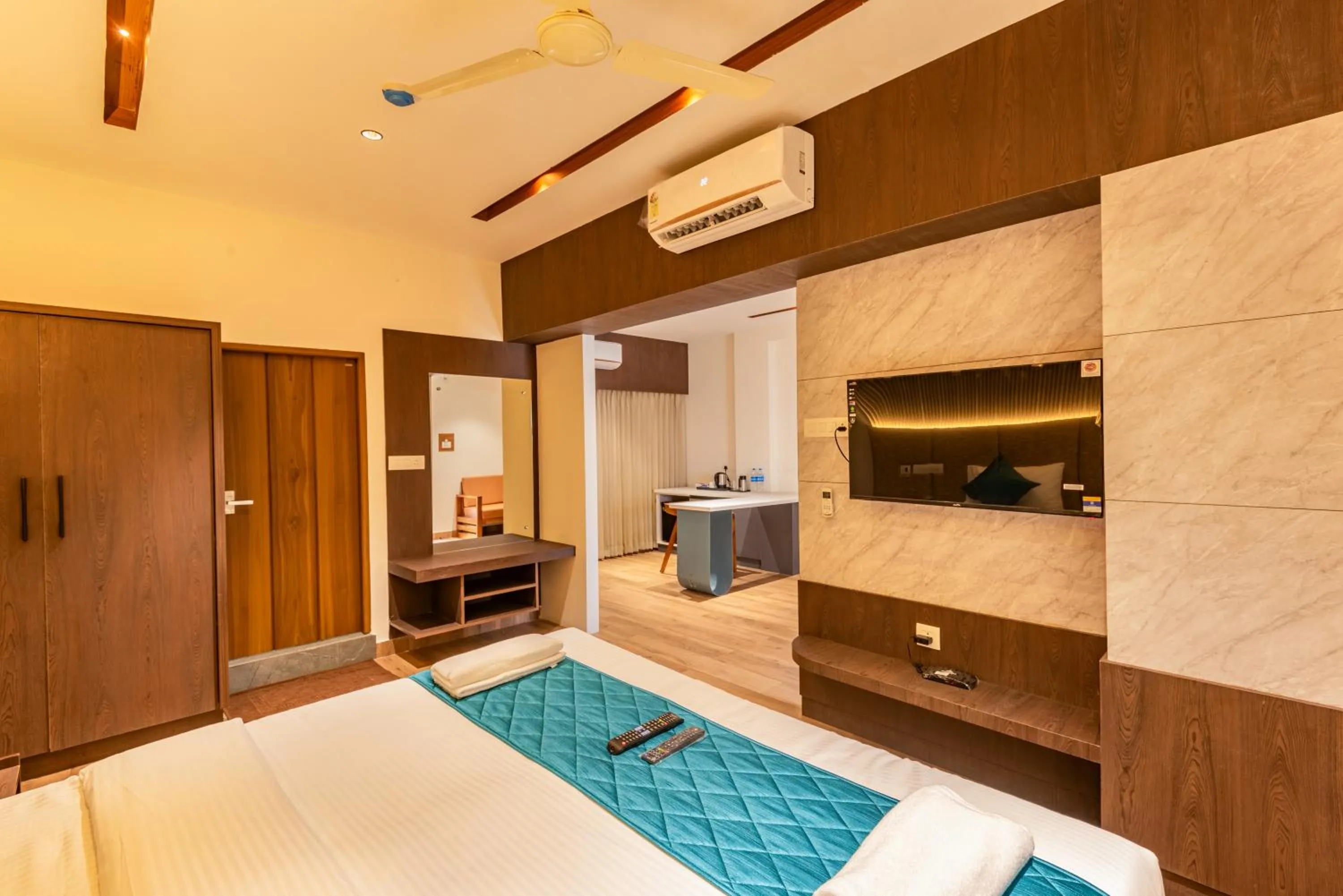 TV and multimedia, Bed in Hotel Stay Bella Kozhikode
