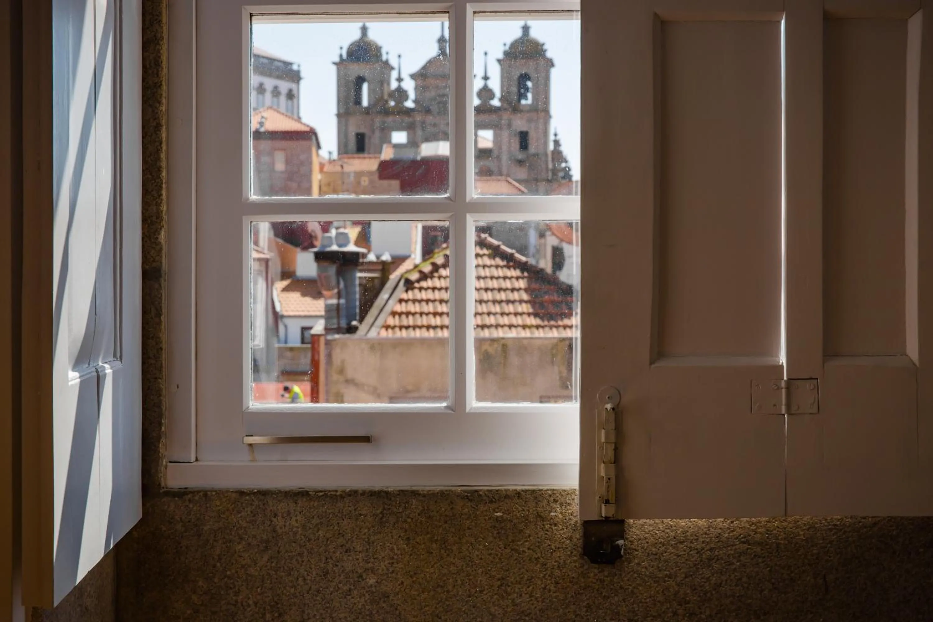 Decorative detail in FLORES 36 by YoursPorto