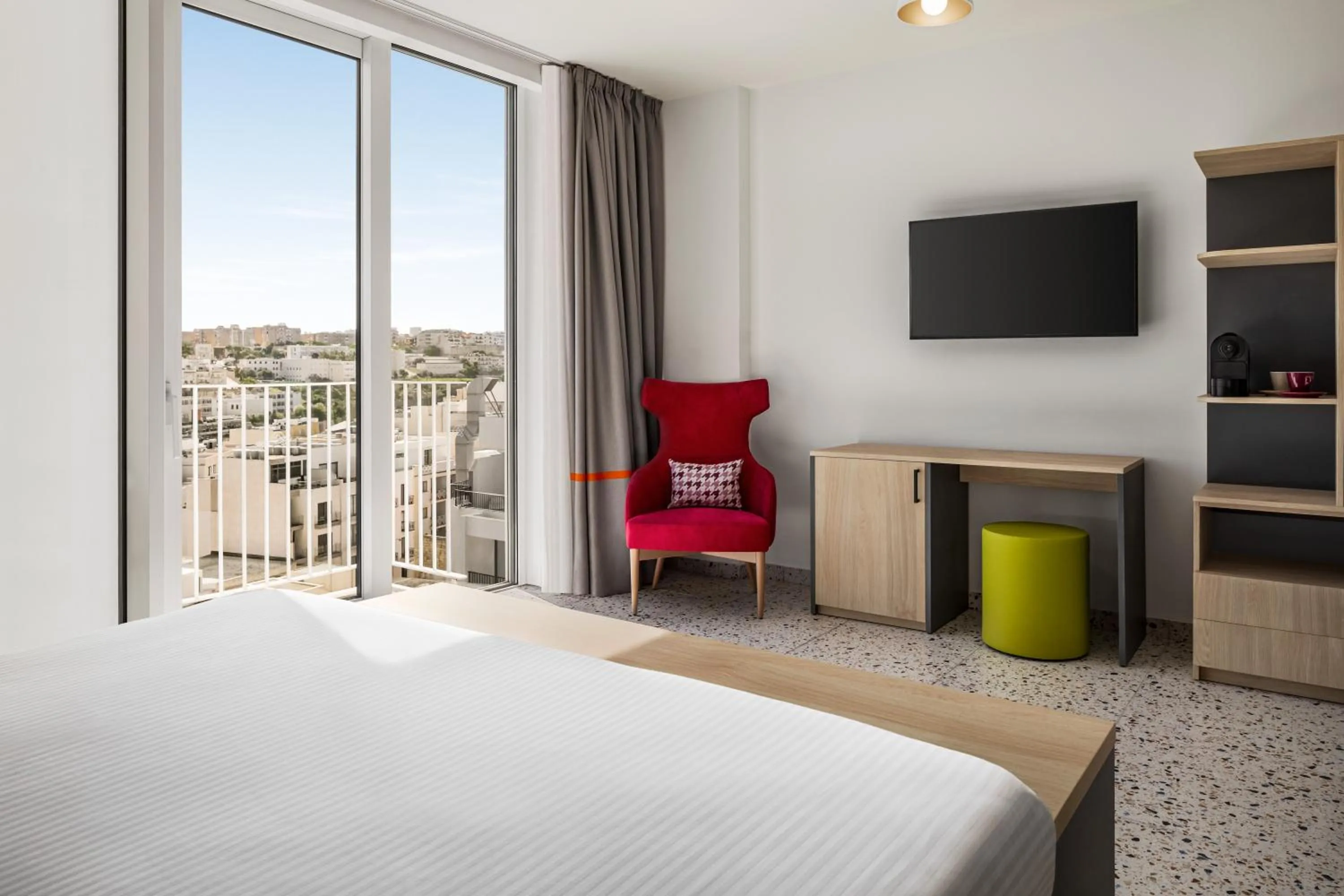 oven in QUADRO Hotel