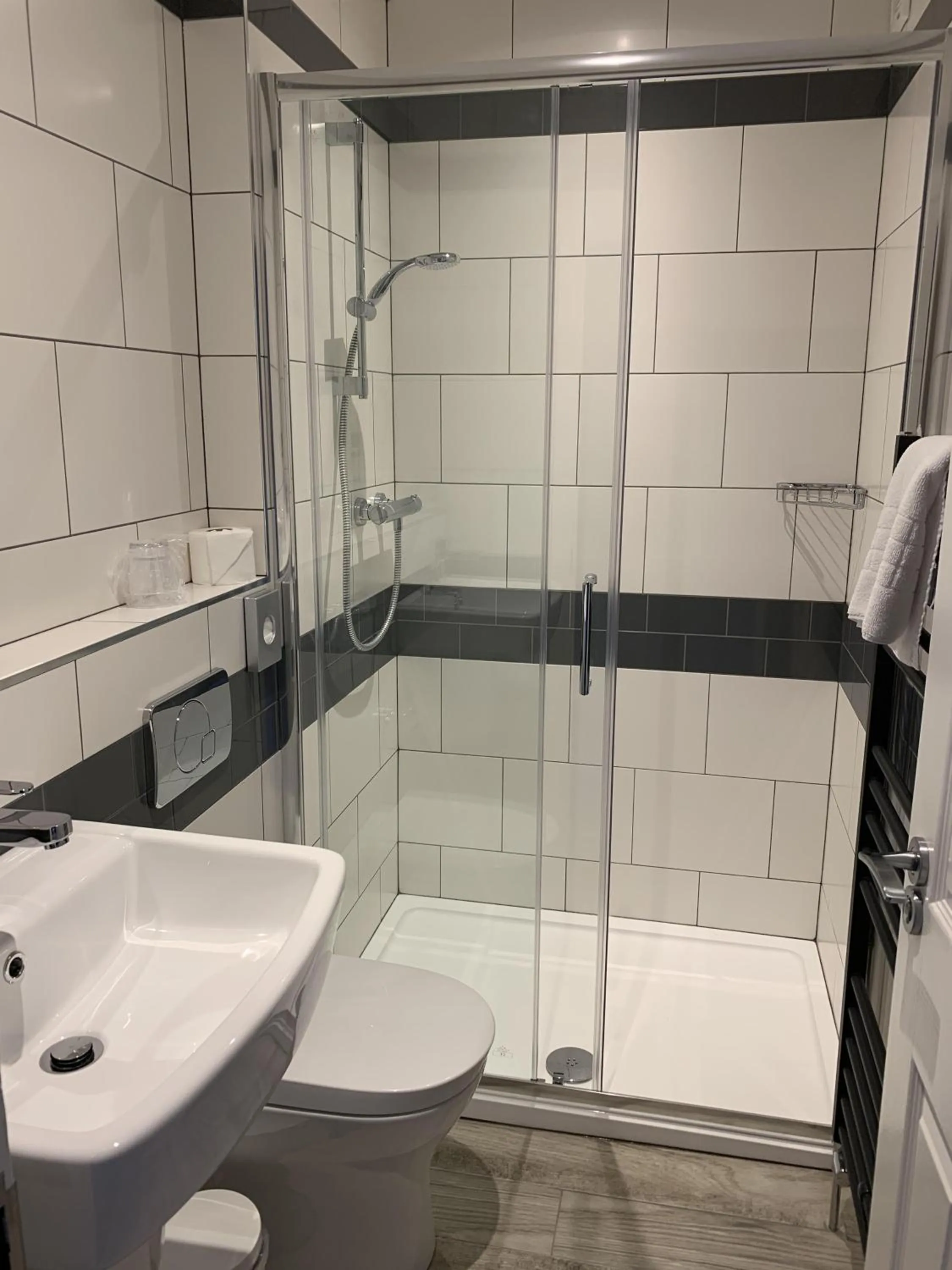 Bathroom in Hensleigh House