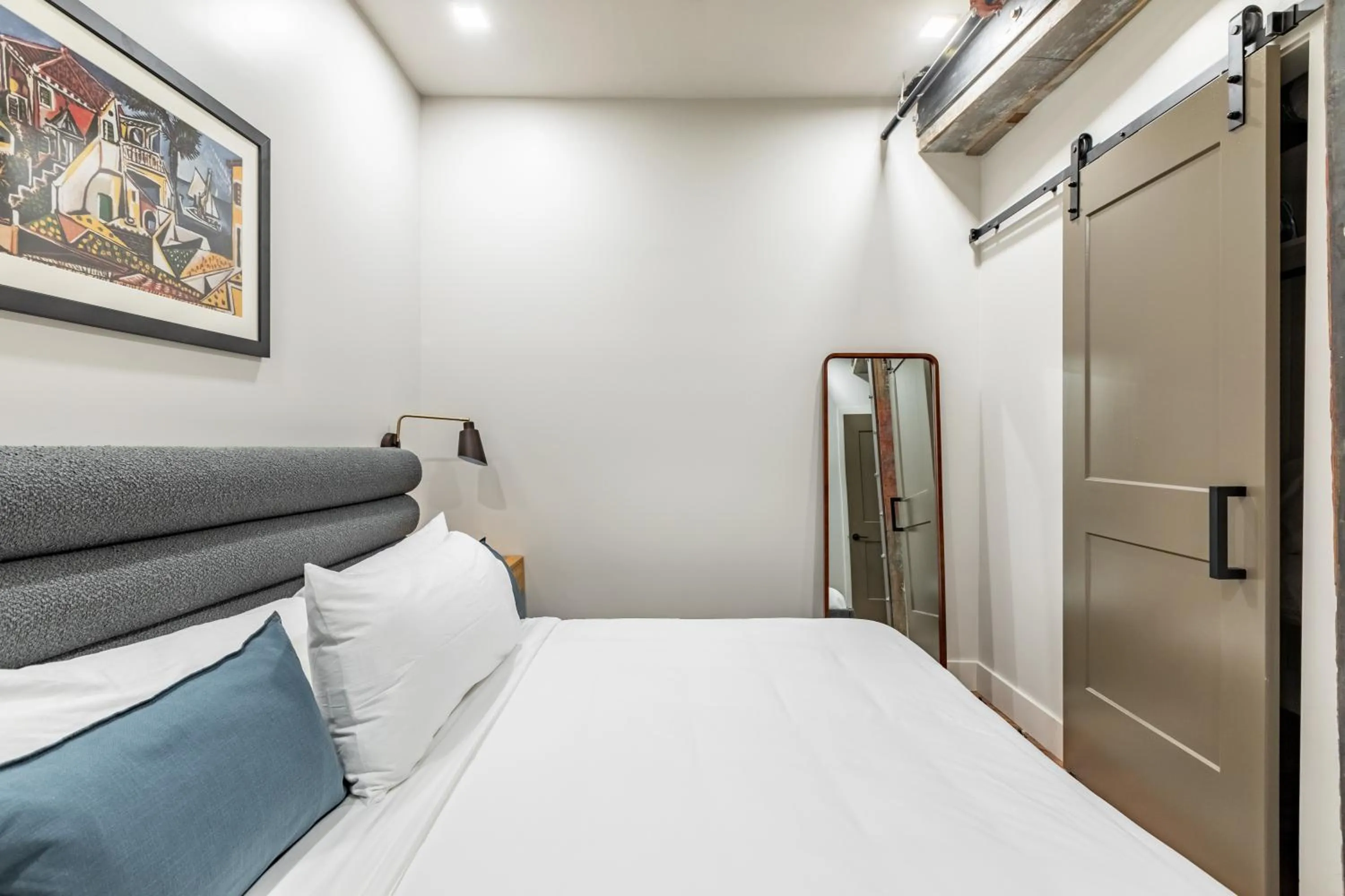 Bedroom, Bed in Ironworks Building