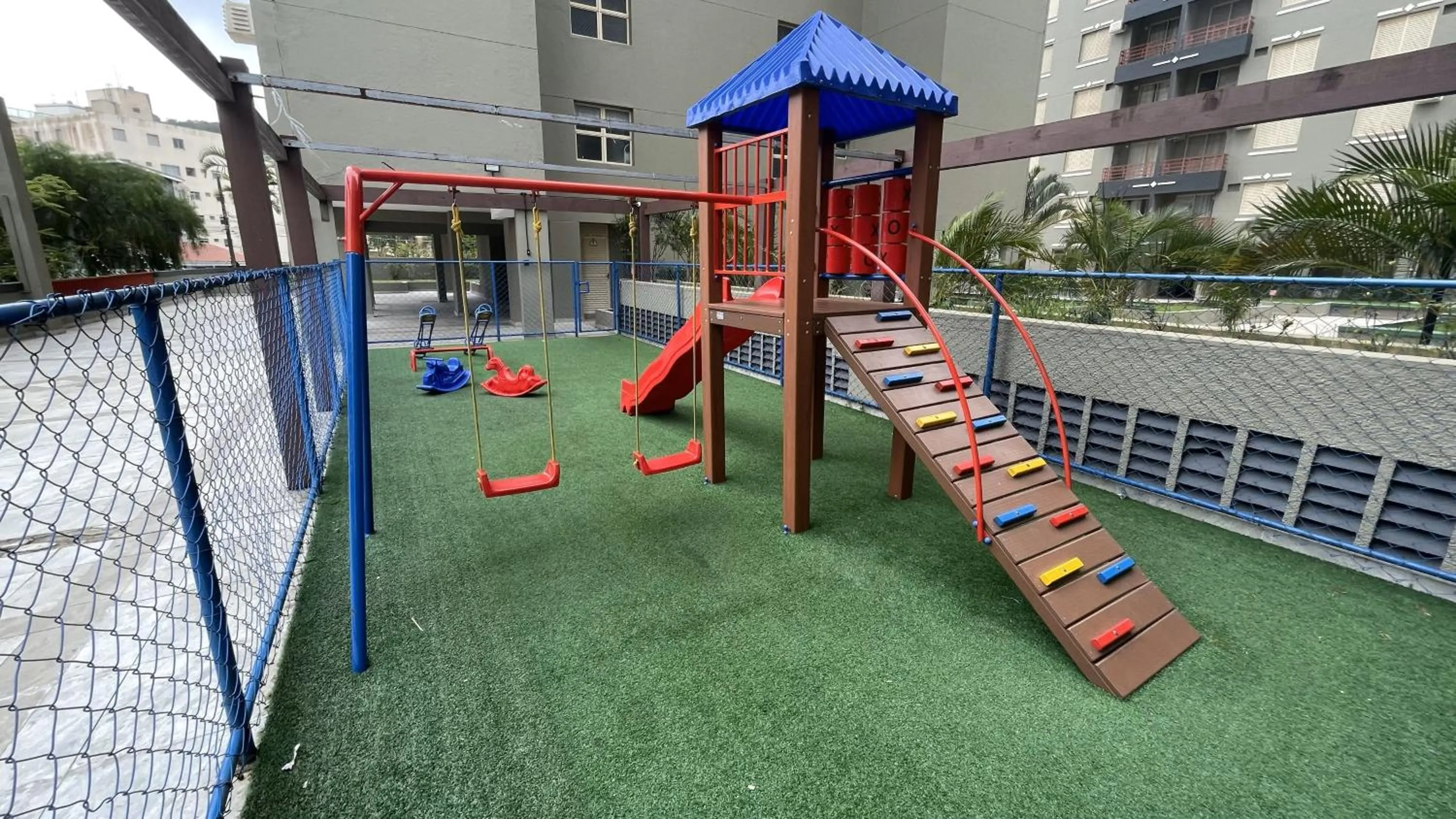 Children play ground in Na Enseada c/ Wifi e Ar-Cond.