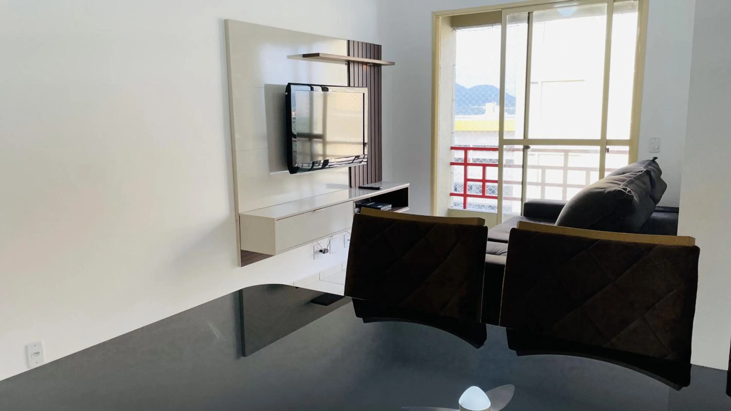 Na Enseada c/ Wifi e Ar-Cond.