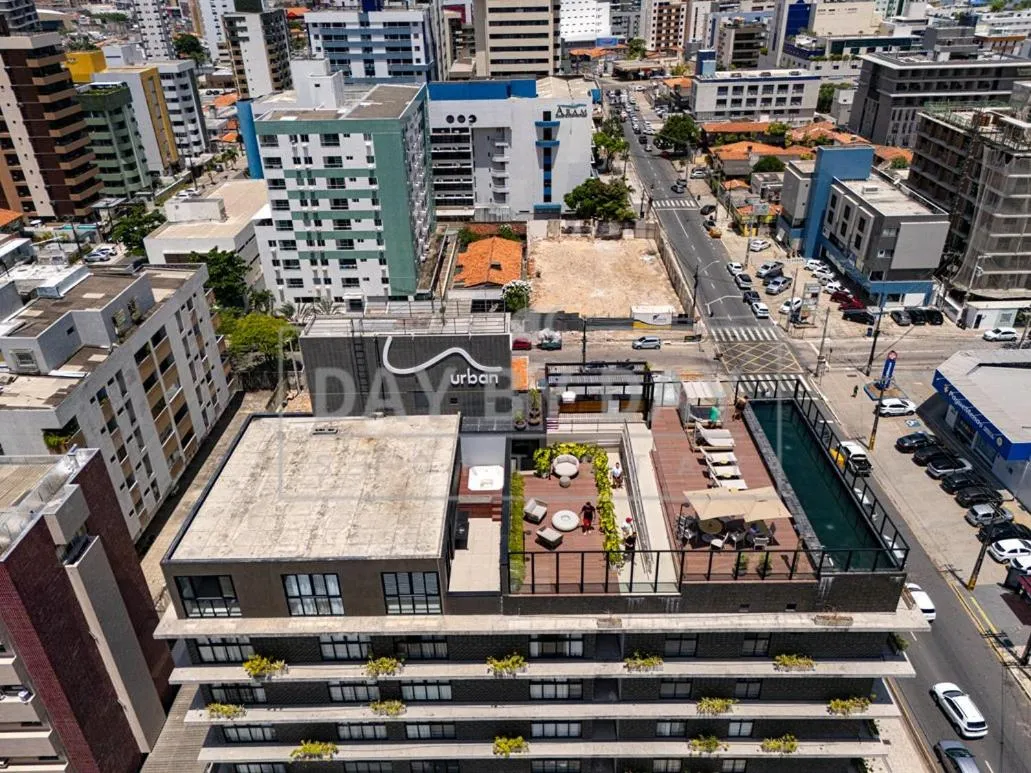 Urban 750 by Day by Day