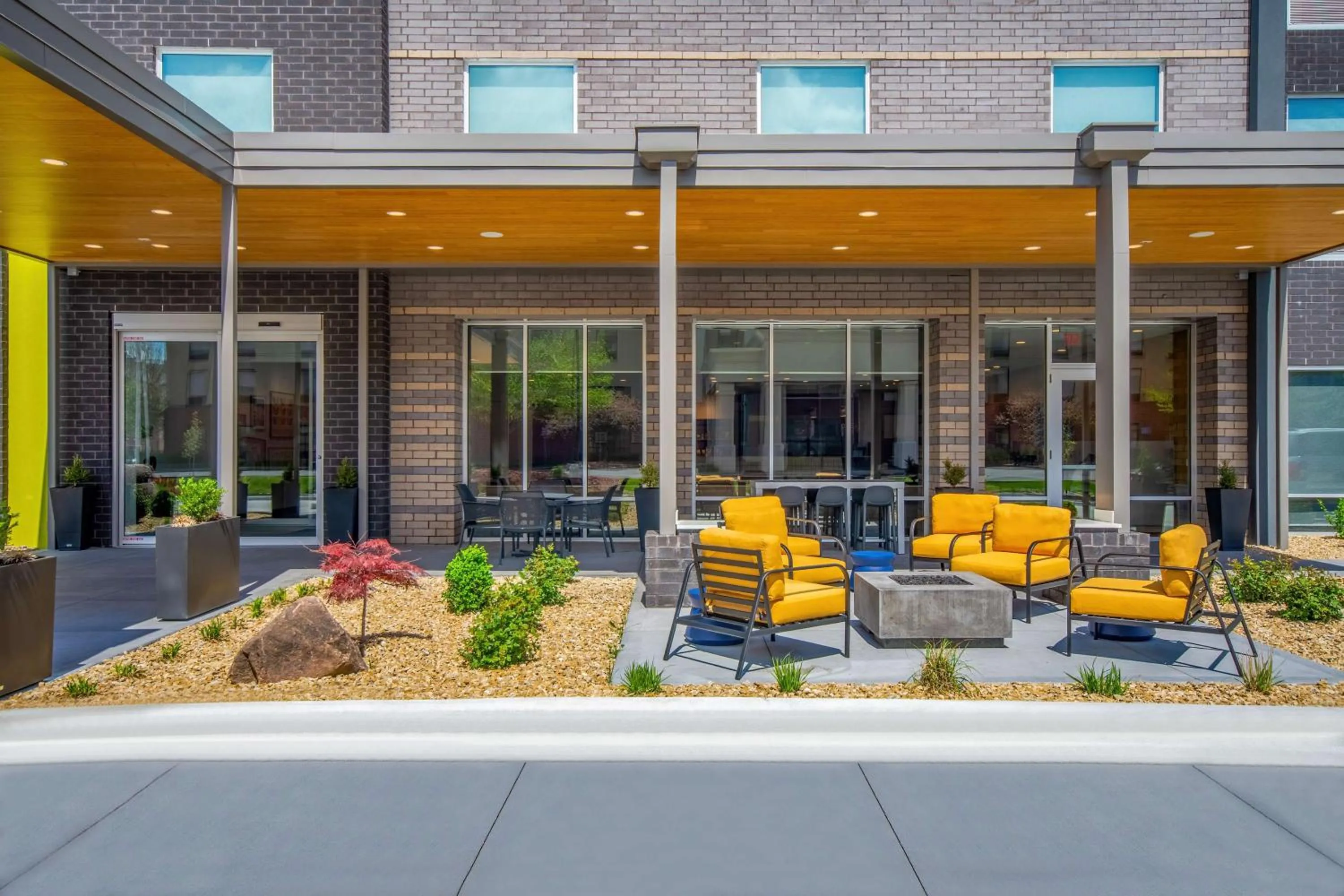 Patio in Home2 Suites By Hilton West Chester Cincinnati