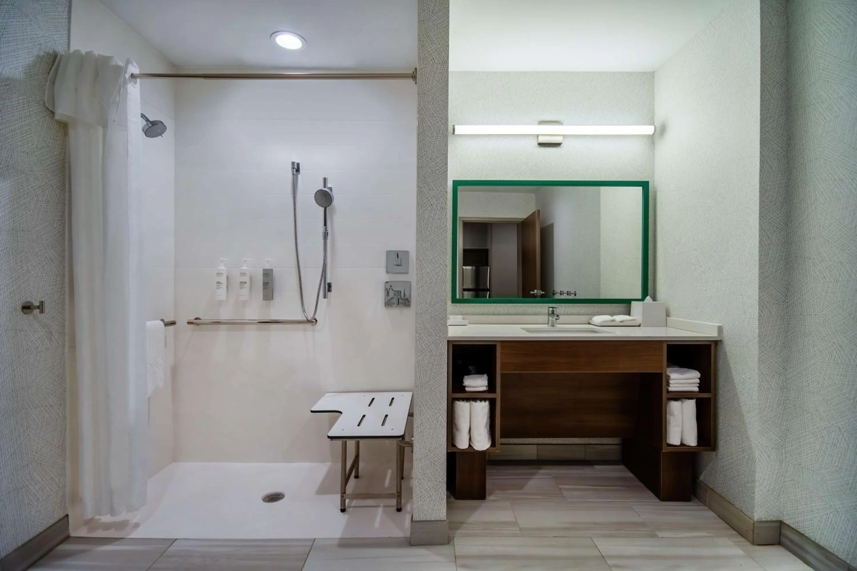 Bathroom in Home2 Suites By Hilton West Chester Cincinnati