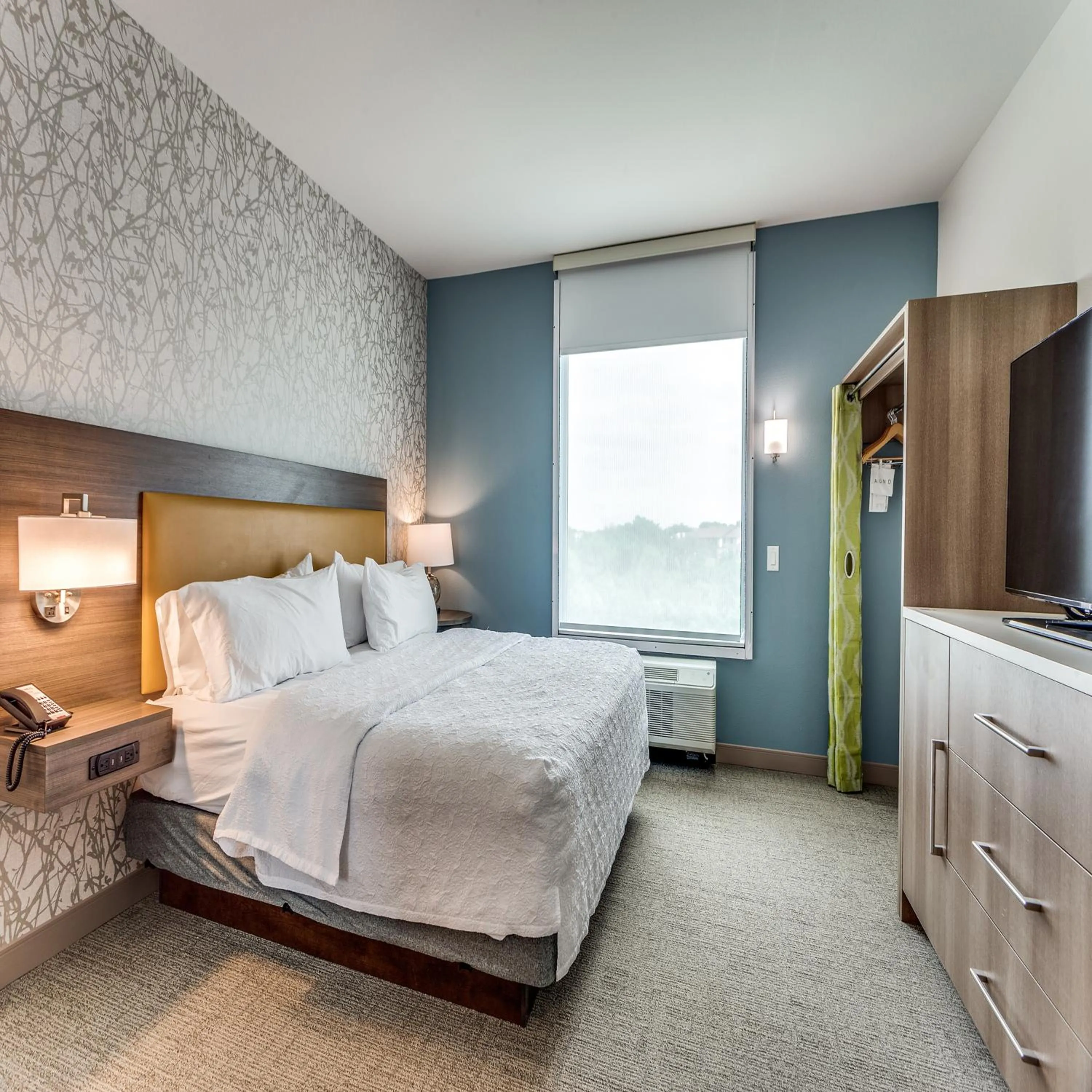 Bed in Home2 Suites By Hilton Fort Worth Arlington West