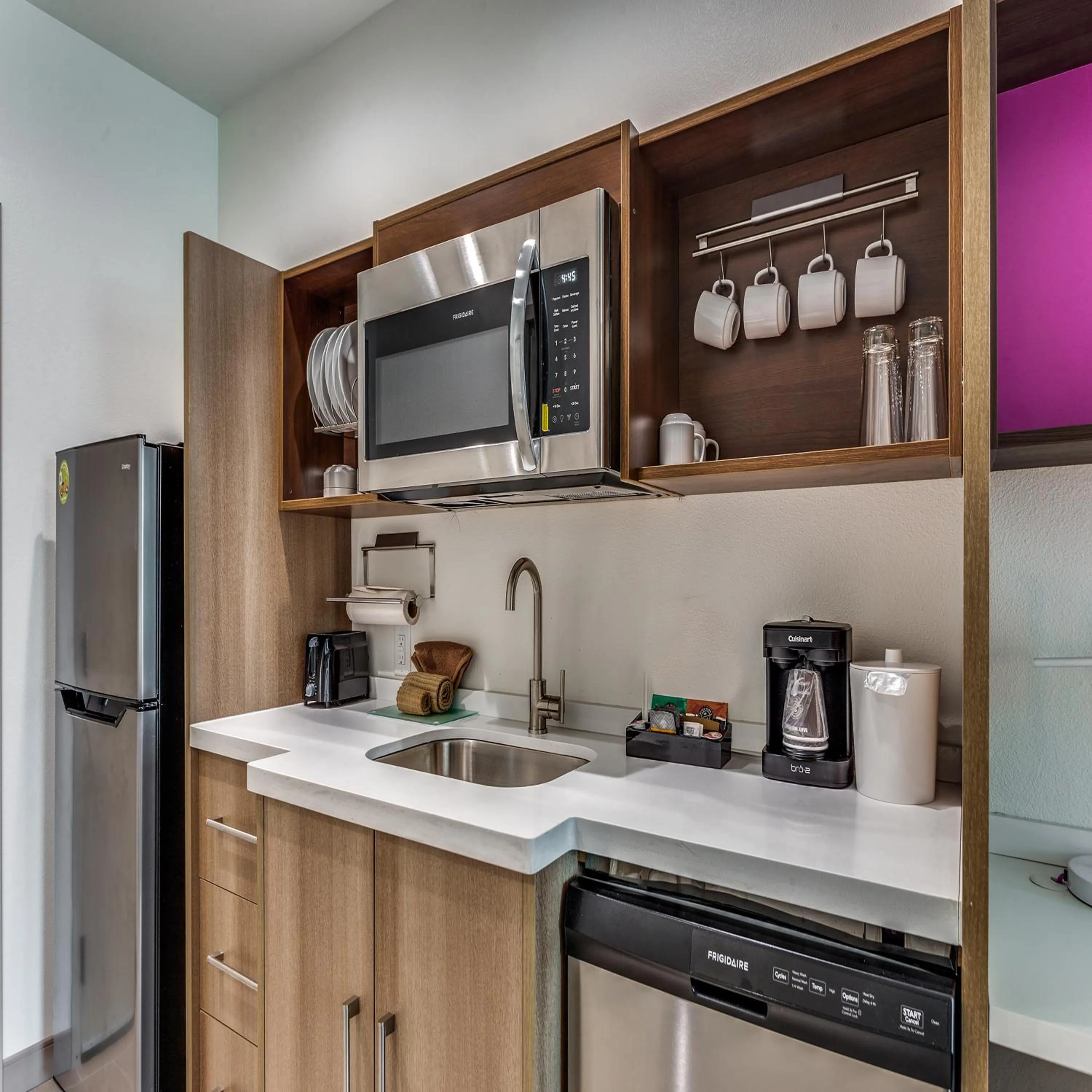 kitchen in Home2 Suites By Hilton Fort Worth Arlington West