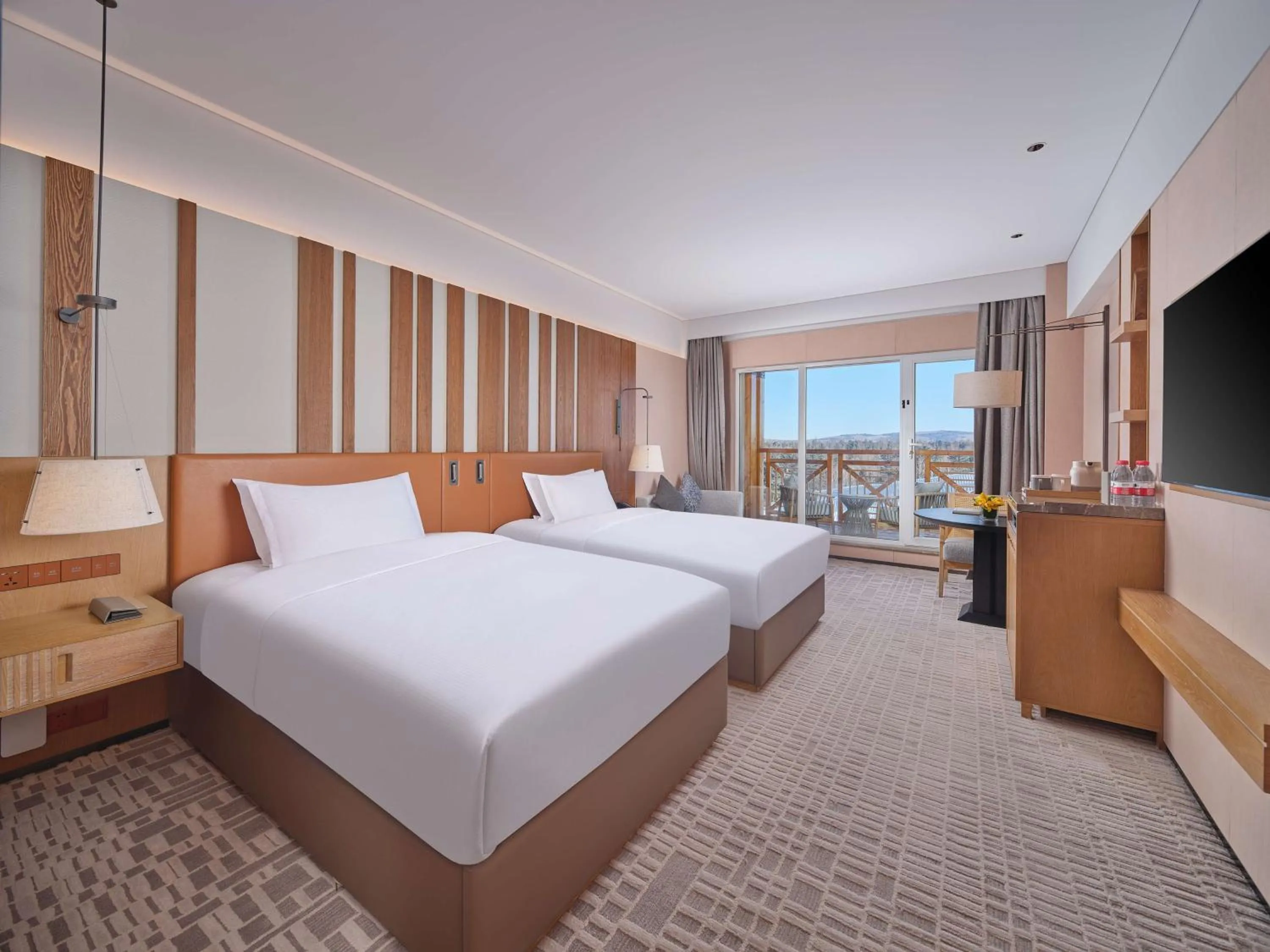 Bed in DoubleTree by Hilton Changbaishan Hot Spring