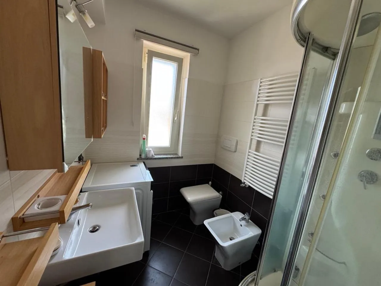 Shower in Il Belvedere Guest House