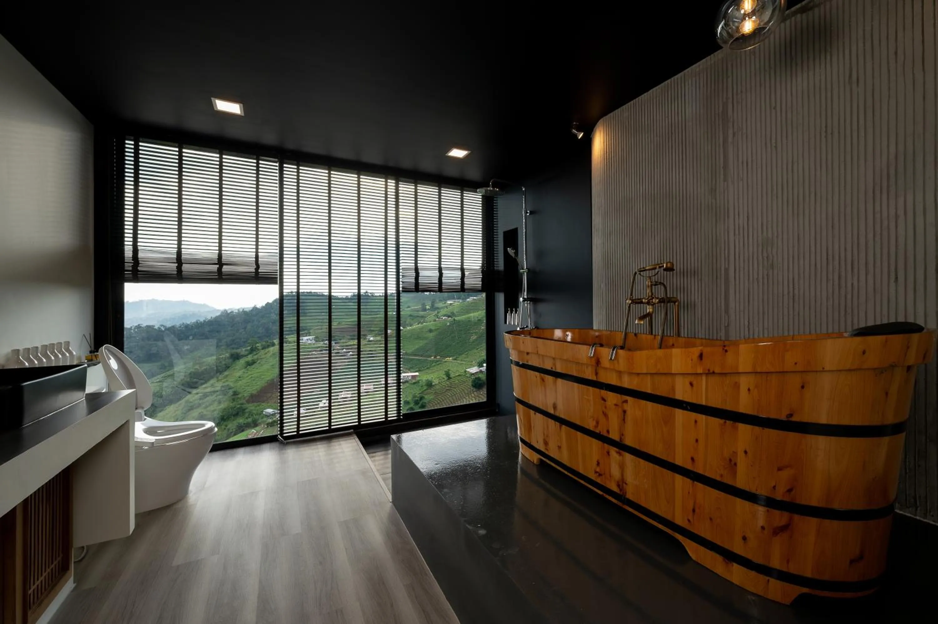 Toilet in nai r kaad