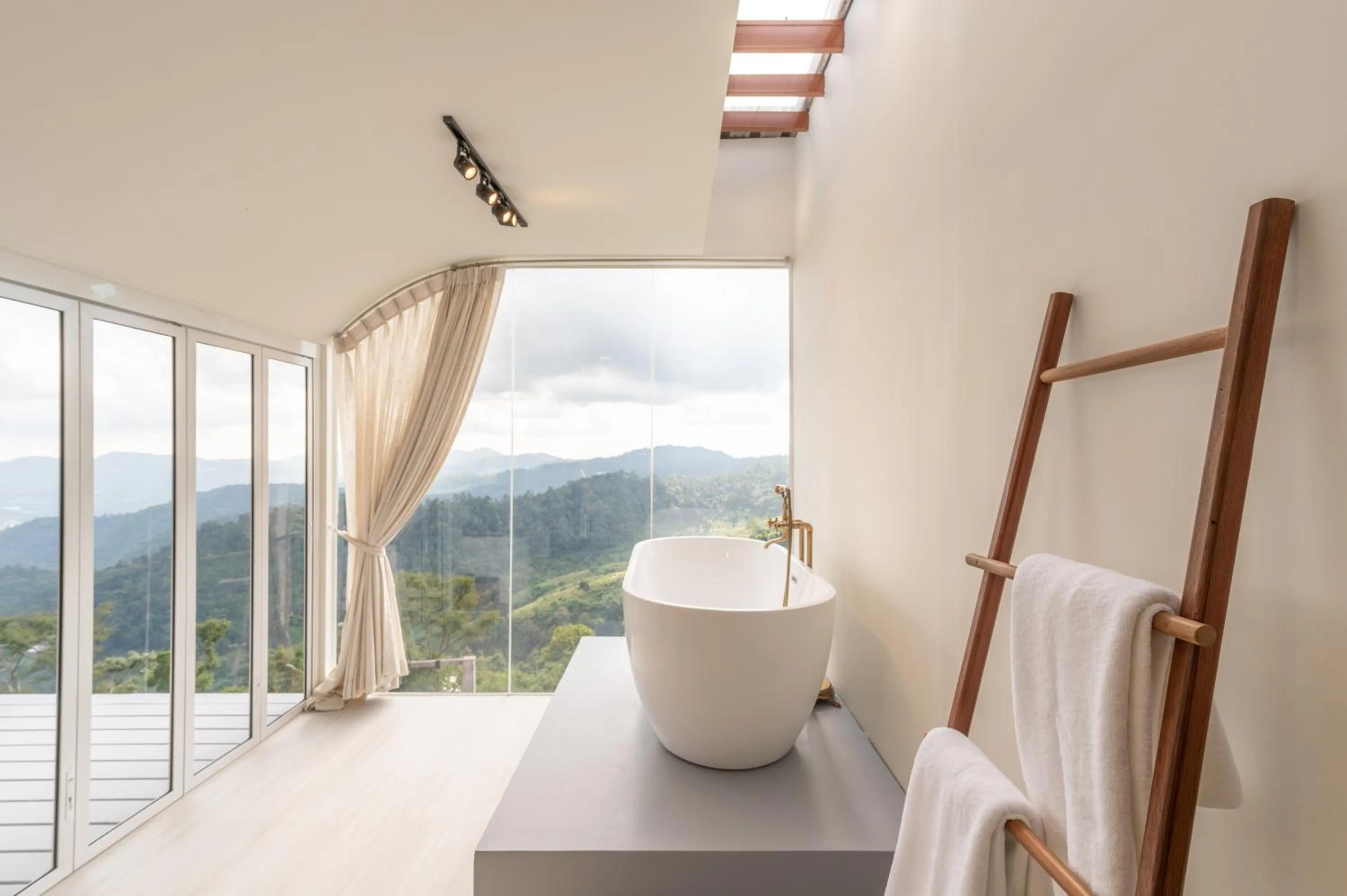 Bathroom in nai r kaad