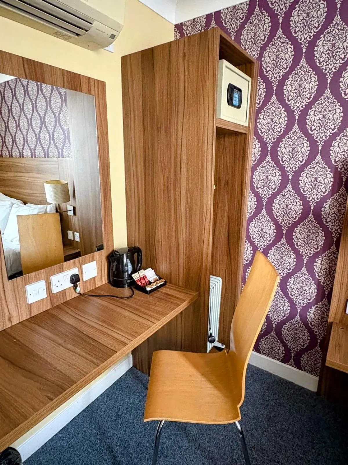 Bedroom in City Continental London Kensington