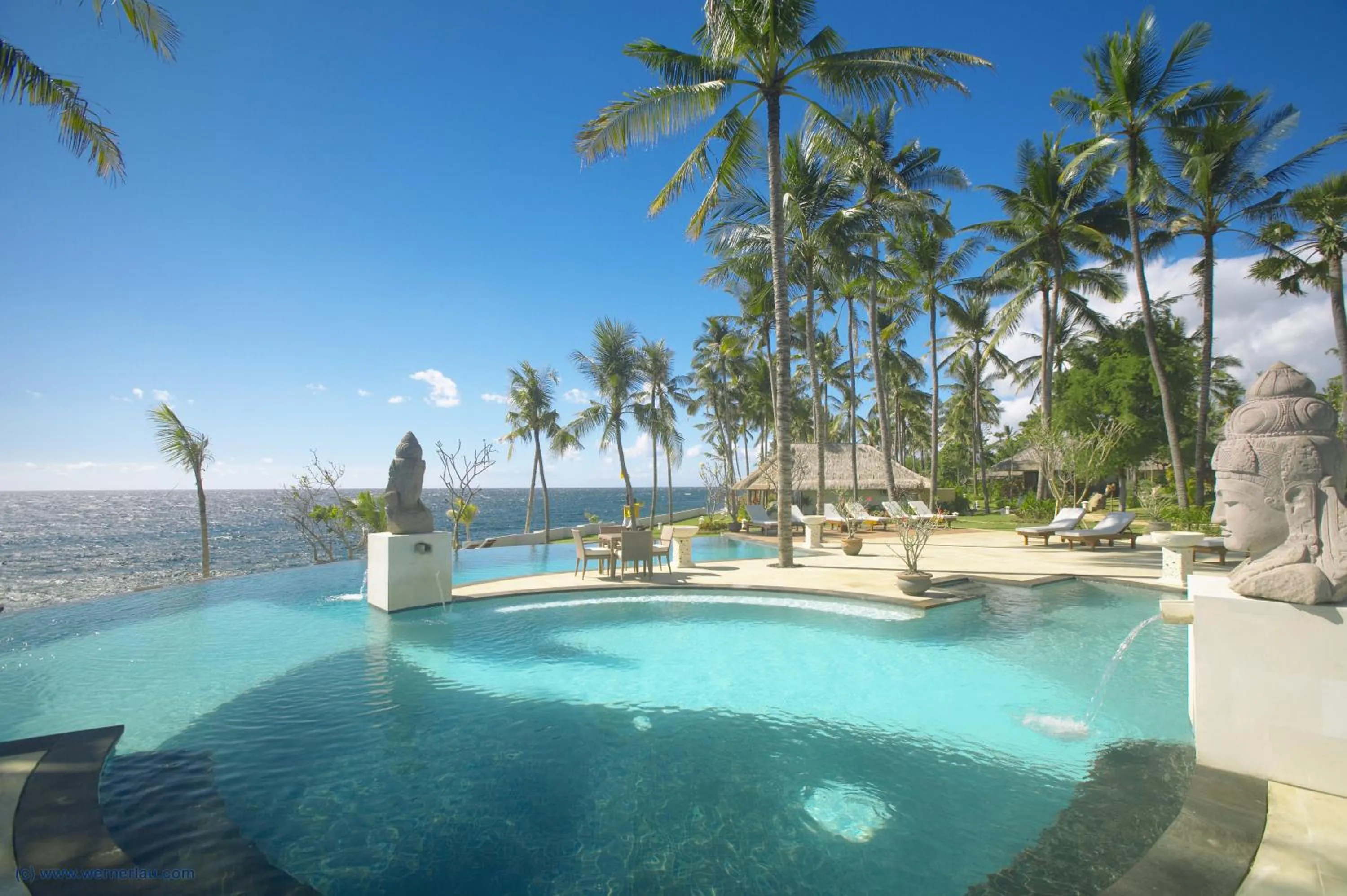 Swimming pool in Siddhartha Oceanfront Resort & Spa Bali