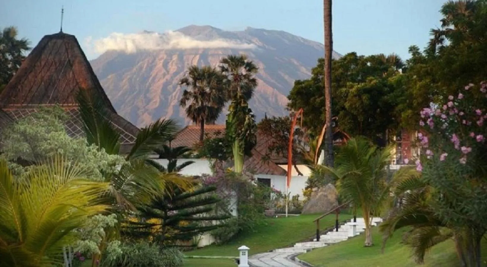 Mountain view in Siddhartha Oceanfront Resort & Spa Bali