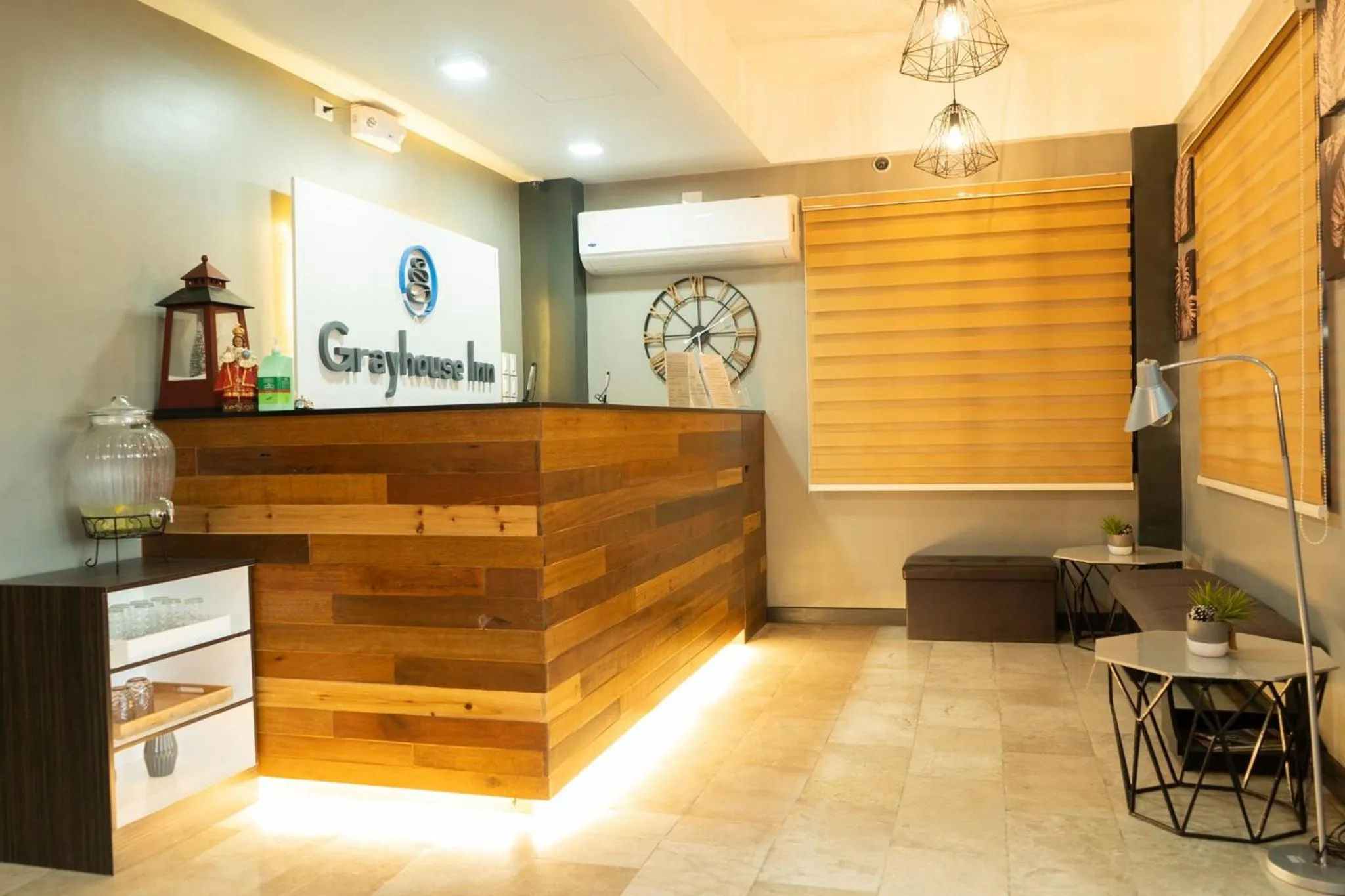 Seating area in Grayhouse Inn Tagaytay