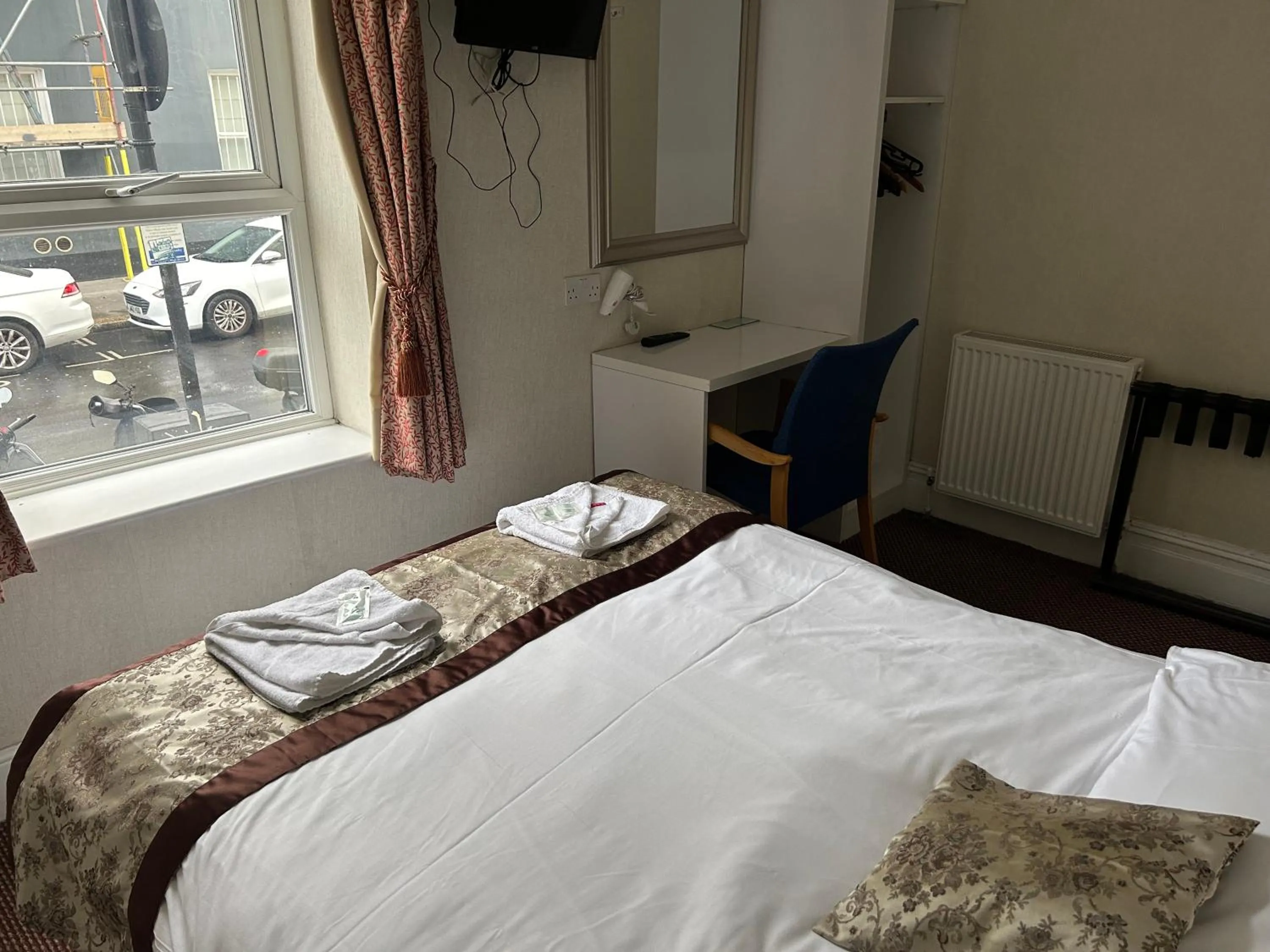 Bed in Earls Court Hotel