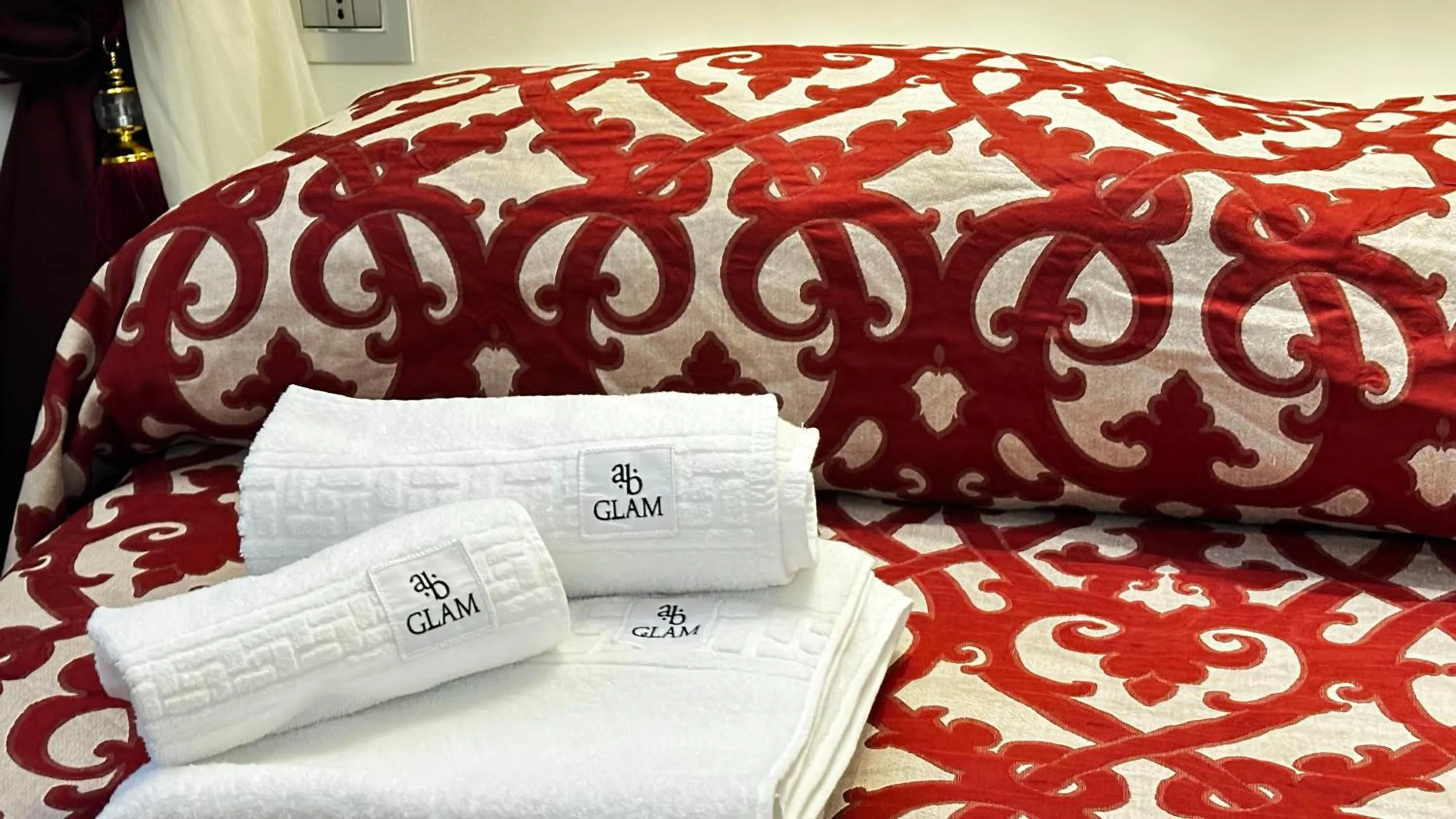 Bed in AB Suite Innovative Design B & B