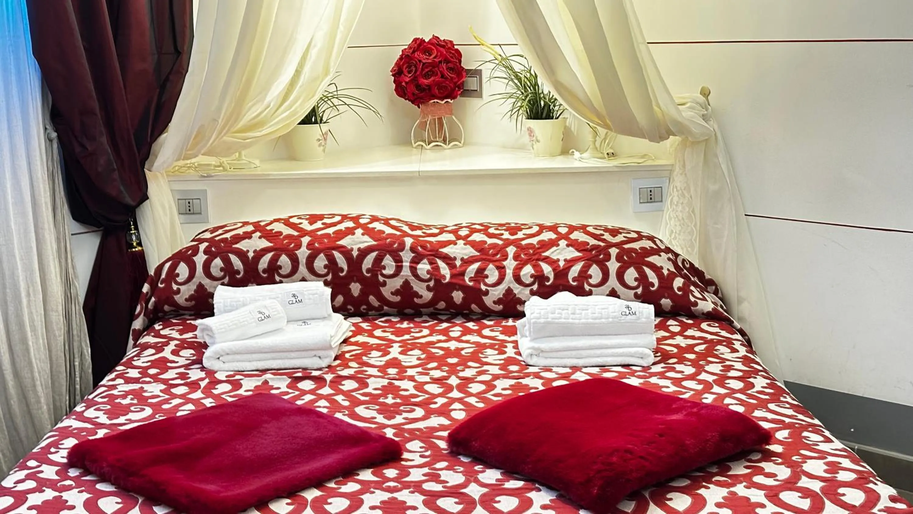 Bed in AB Suite Innovative Design B & B