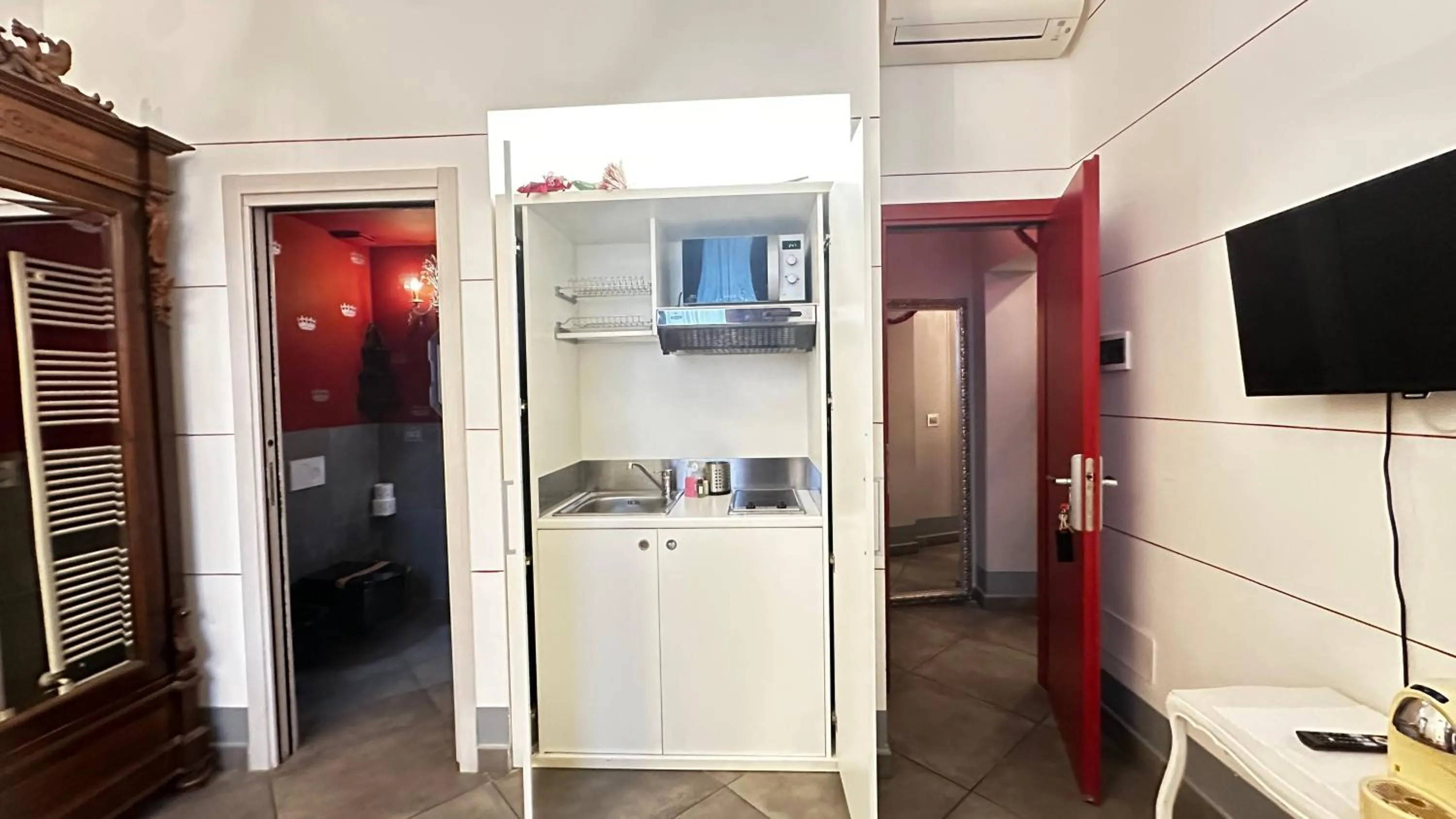 Photo of the whole room in AB Suite Innovative Design B & B