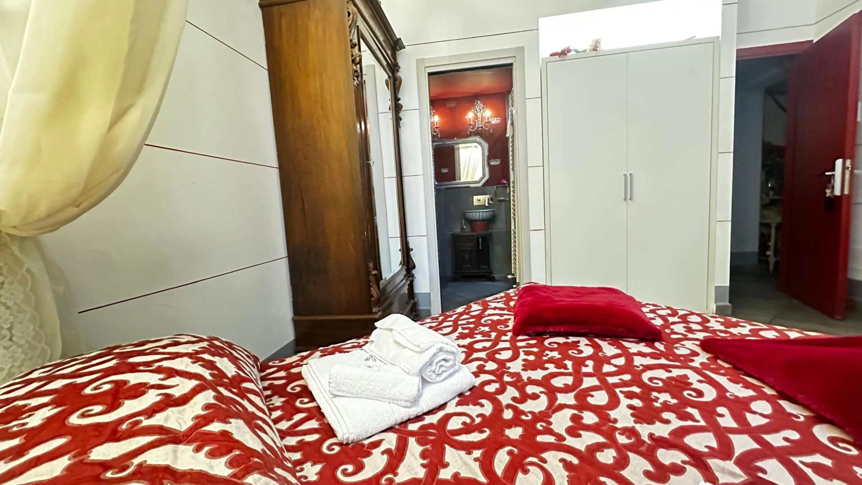 Bed in AB Suite Innovative Design B & B