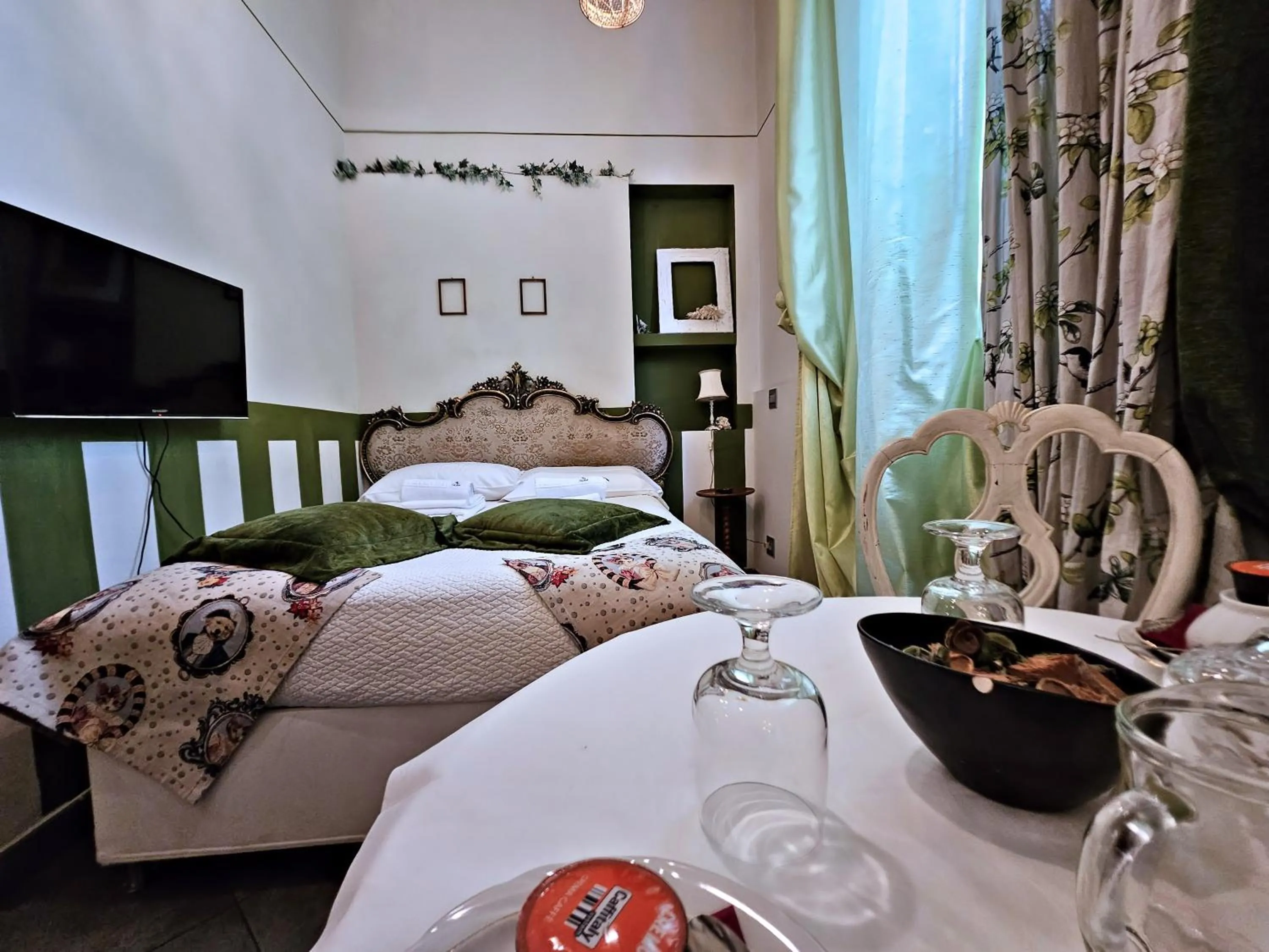 Photo of the whole room, Bed in AB Suite Innovative Design B & B